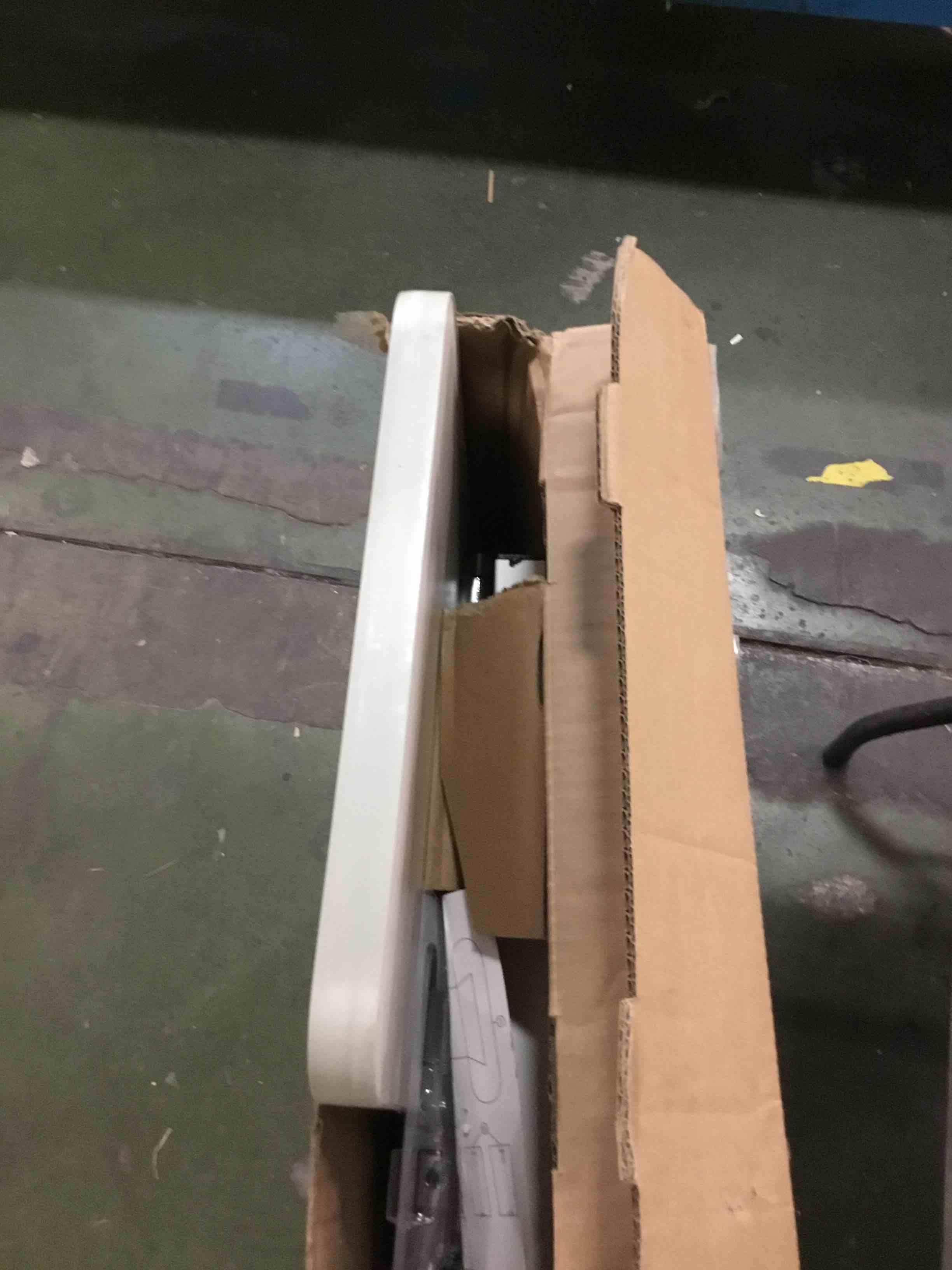 https://s3.amazonaws.com/lotting-images-prod/bidfta/GRA0102060_1728012184314.jpeg