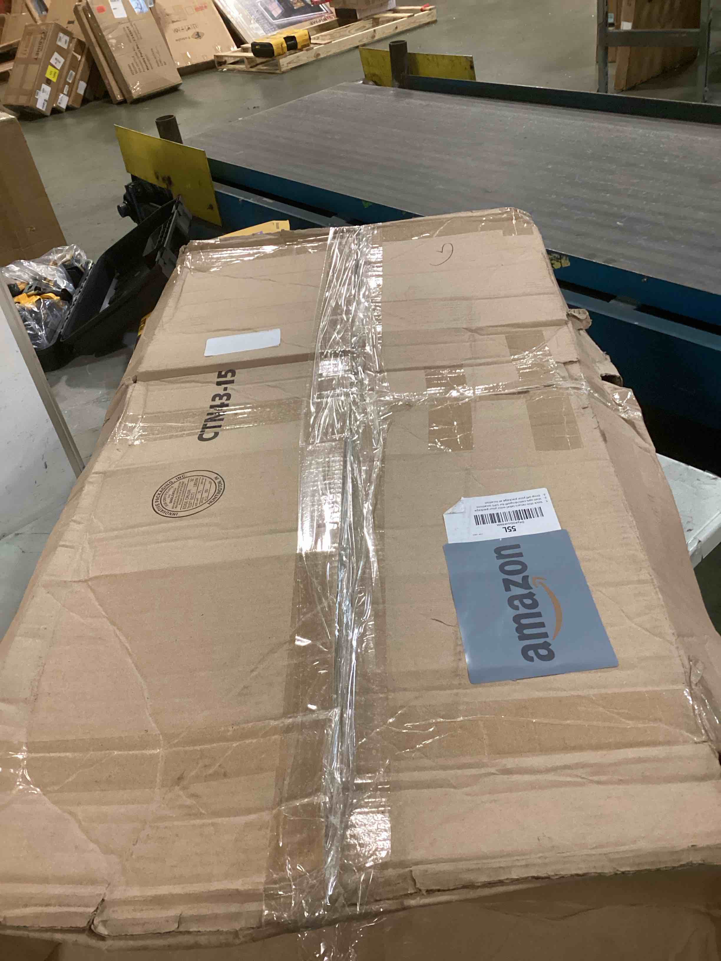https://s3.amazonaws.com/lotting-images-prod/bidfta/GRA0103206_1727492299321.jpeg