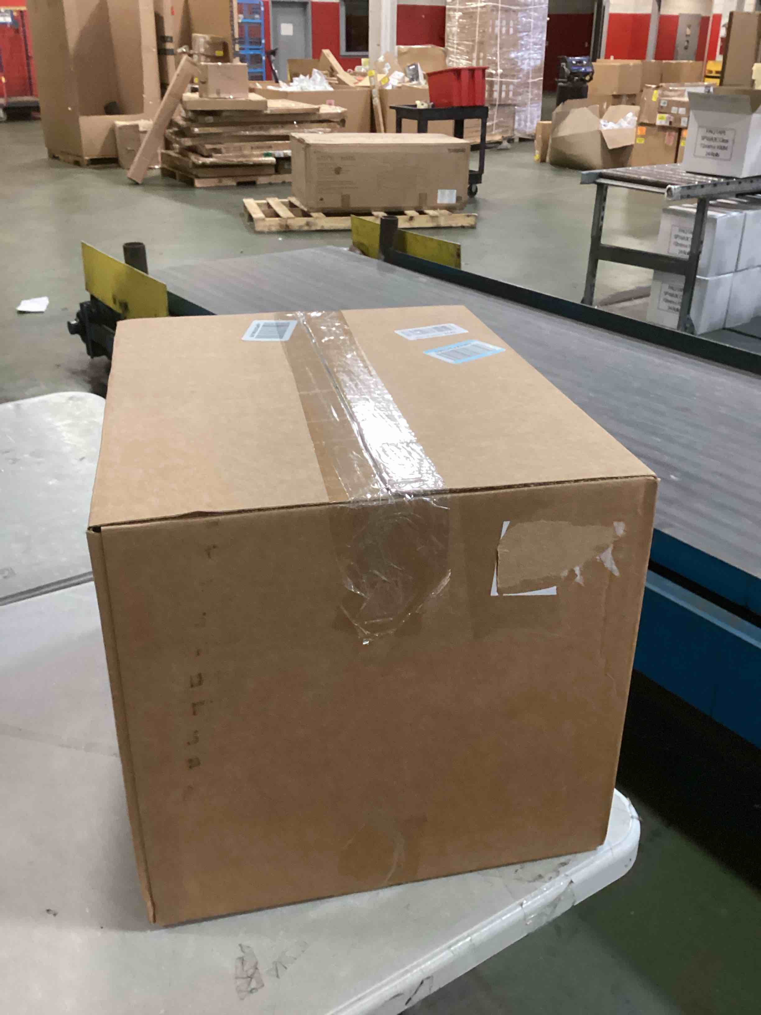 https://s3.amazonaws.com/lotting-images-prod/bidfta/GRA0103768_1727302908492.jpeg