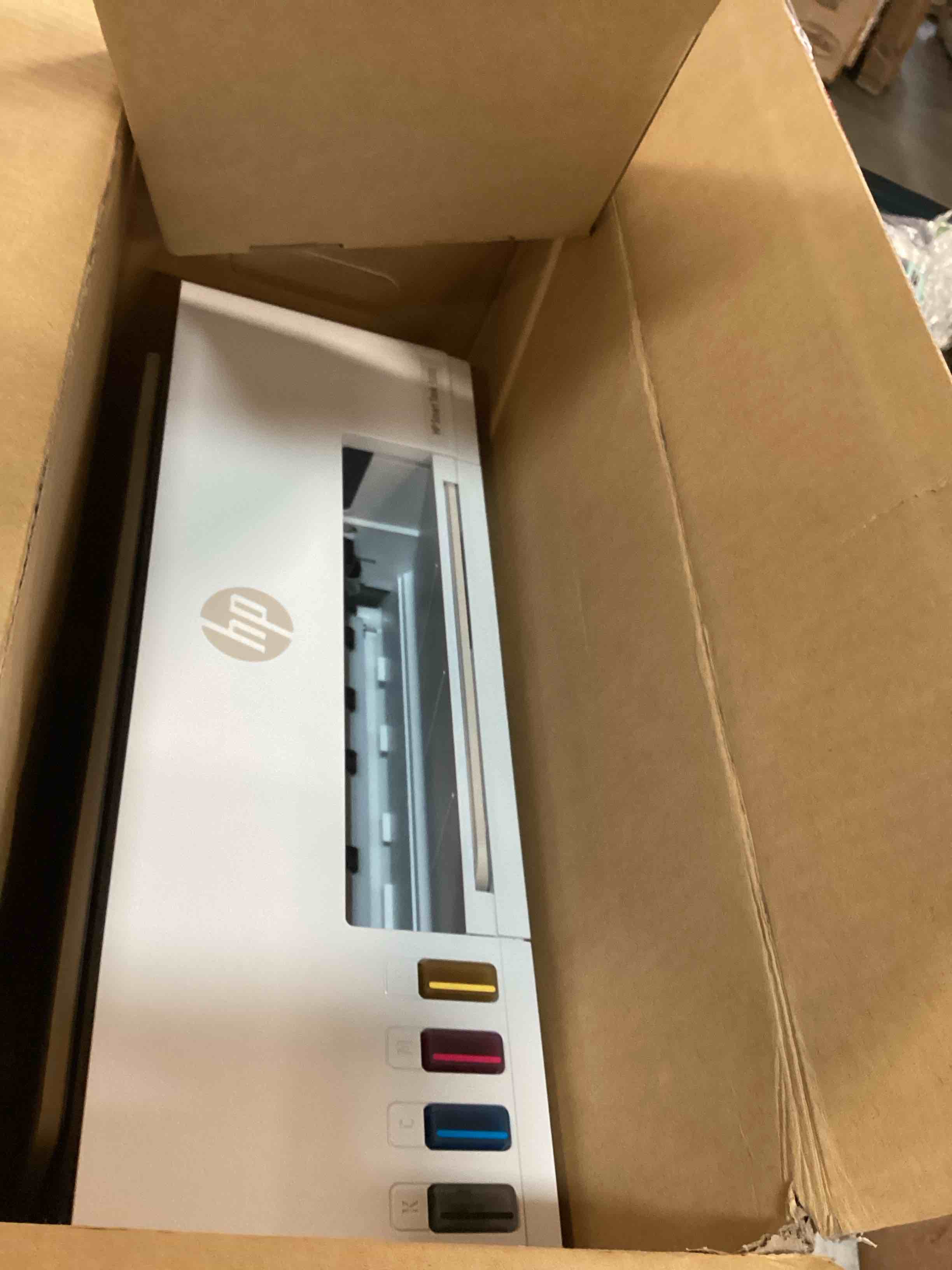 https://s3.amazonaws.com/lotting-images-prod/bidfta/GRA0104344_1727720410089.jpeg