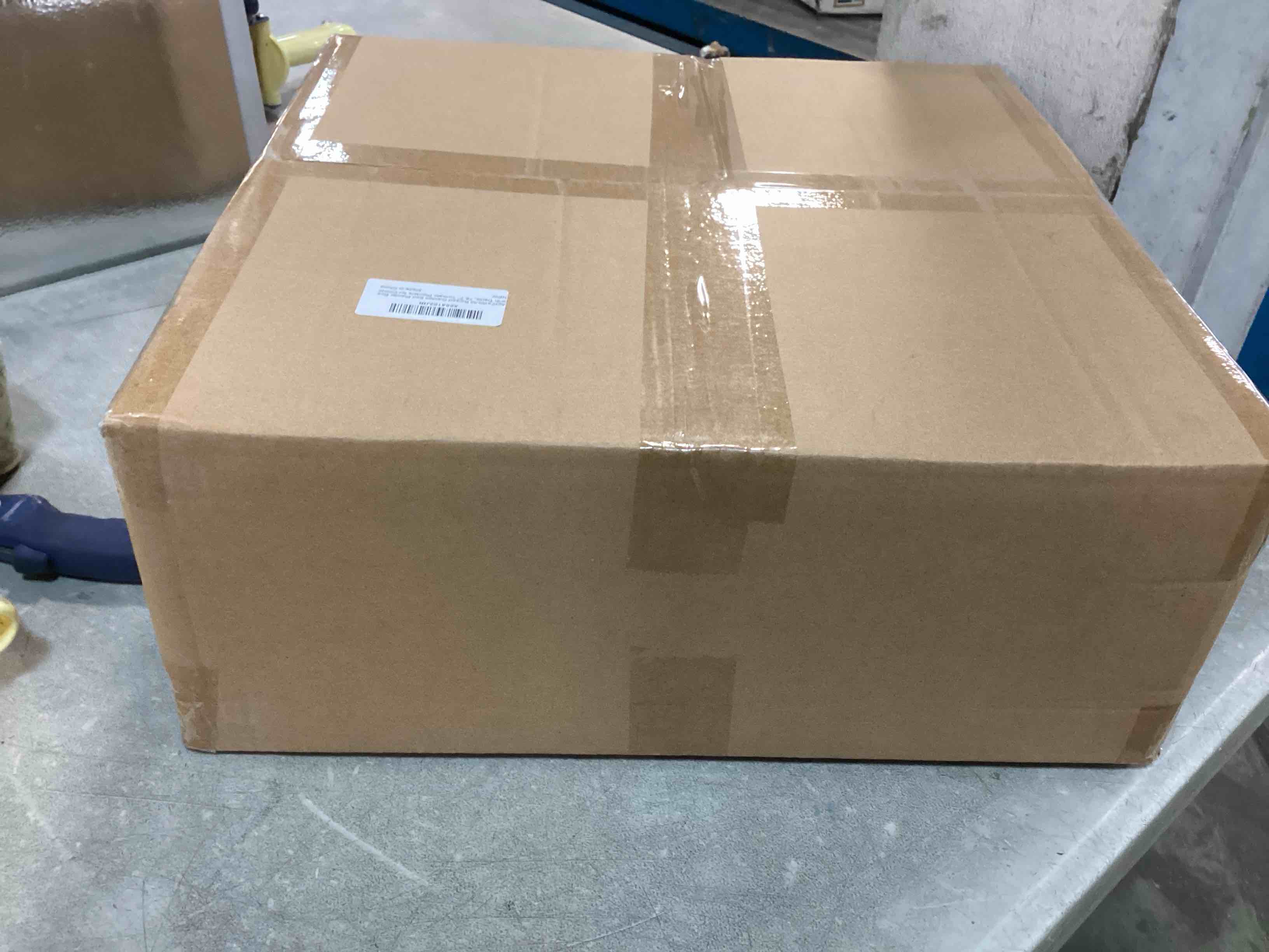 https://s3.amazonaws.com/lotting-images-prod/bidfta/GRA0104813_1727463230898.jpeg