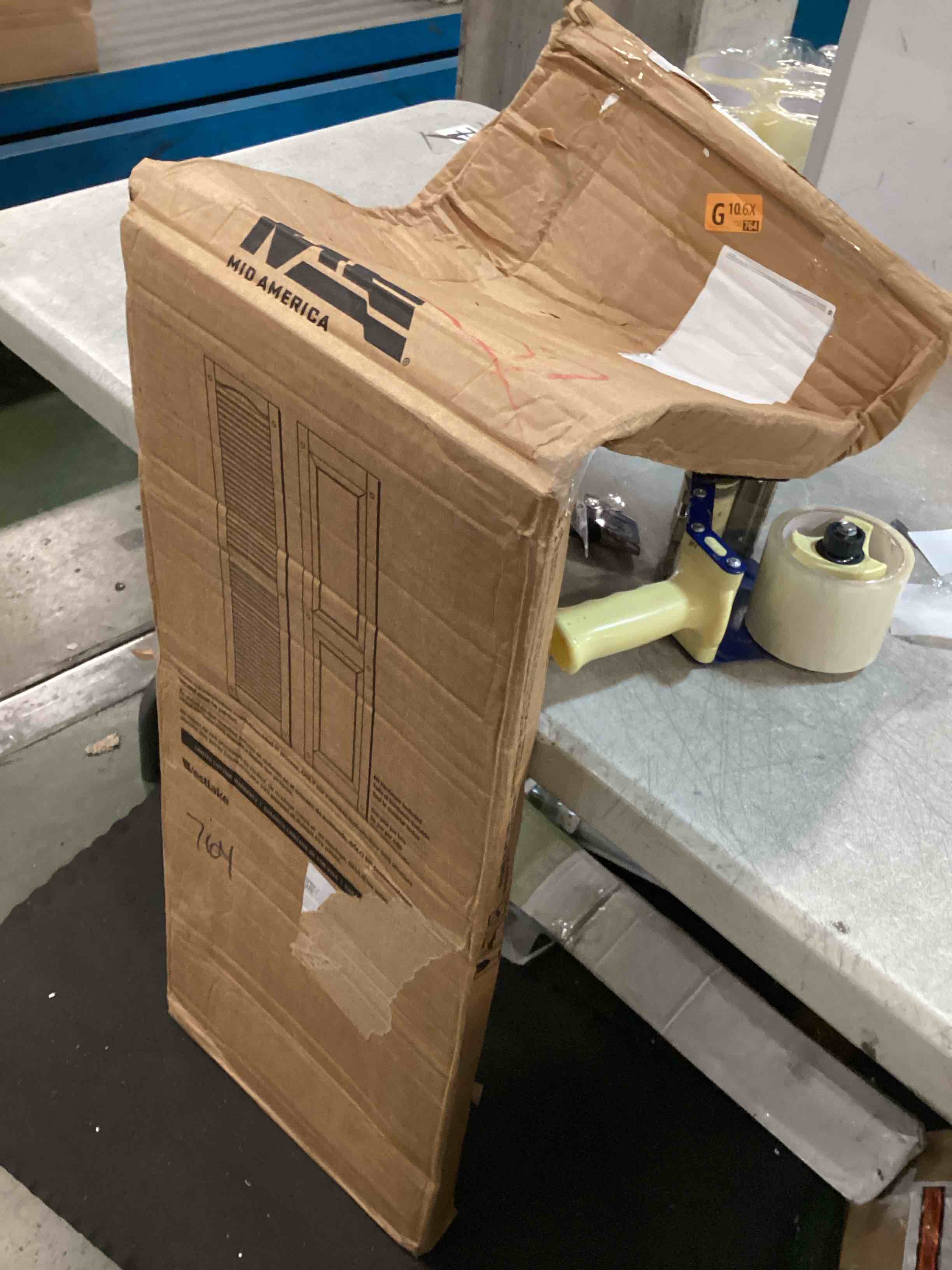 https://s3.amazonaws.com/lotting-images-prod/bidfta/GRA0105161_1727365569036.jpeg