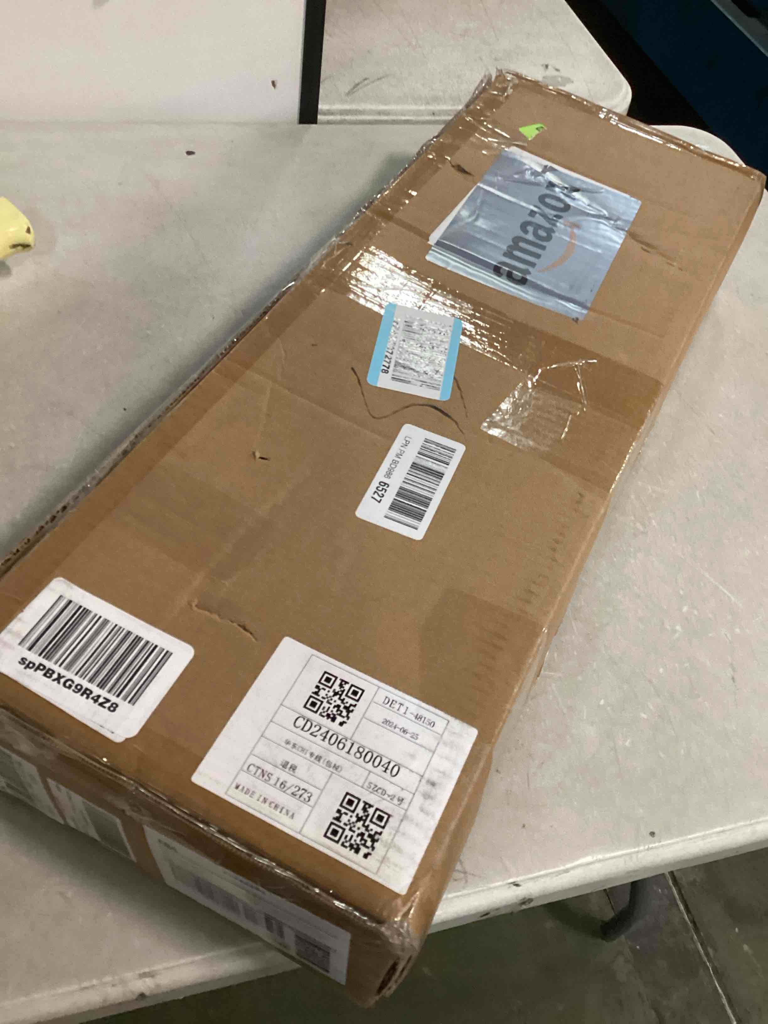 https://s3.amazonaws.com/lotting-images-prod/bidfta/GRA0105458_1727272415762.jpeg