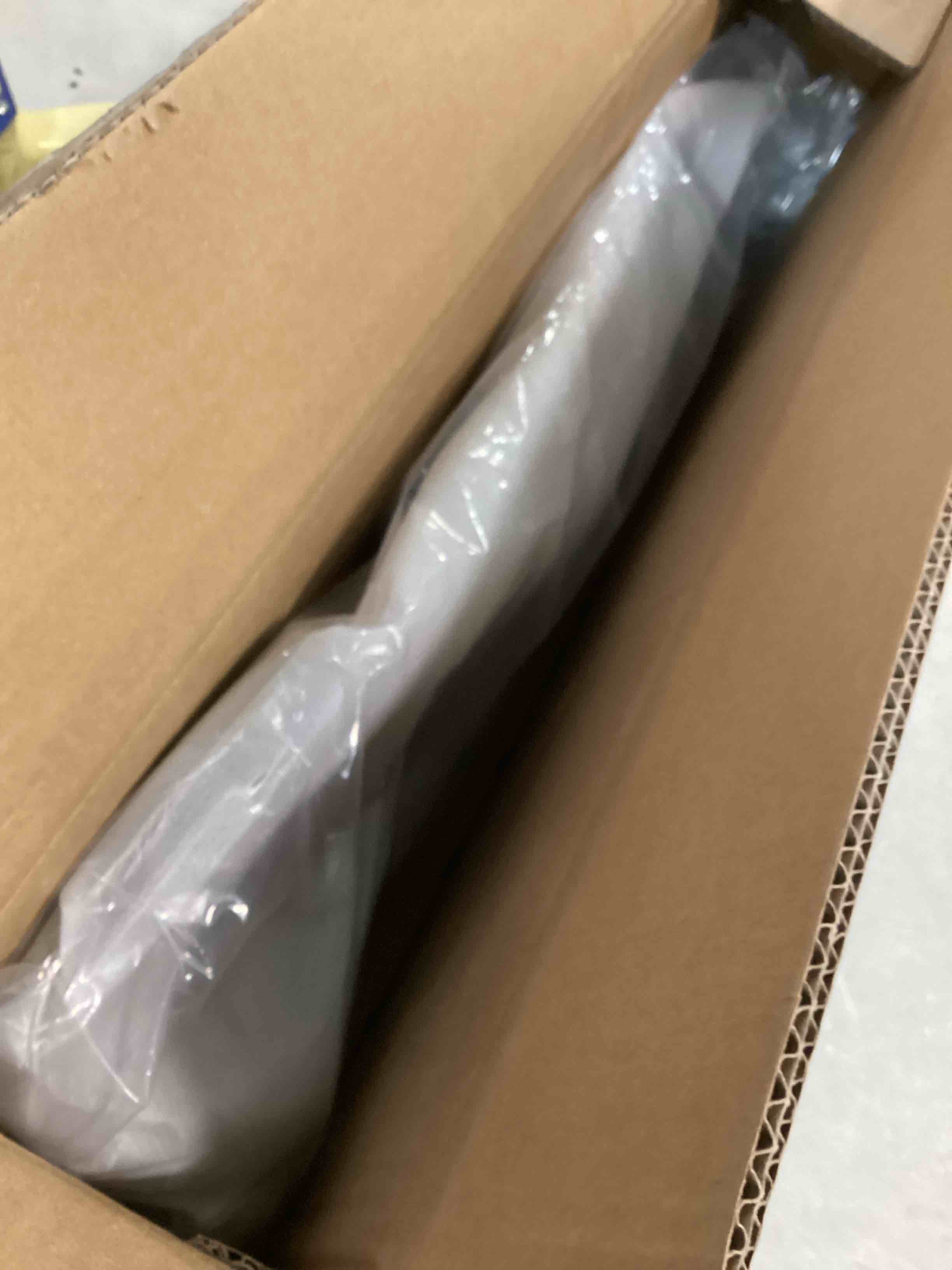 https://s3.amazonaws.com/lotting-images-prod/bidfta/GRA0105458_1727272432552.jpeg
