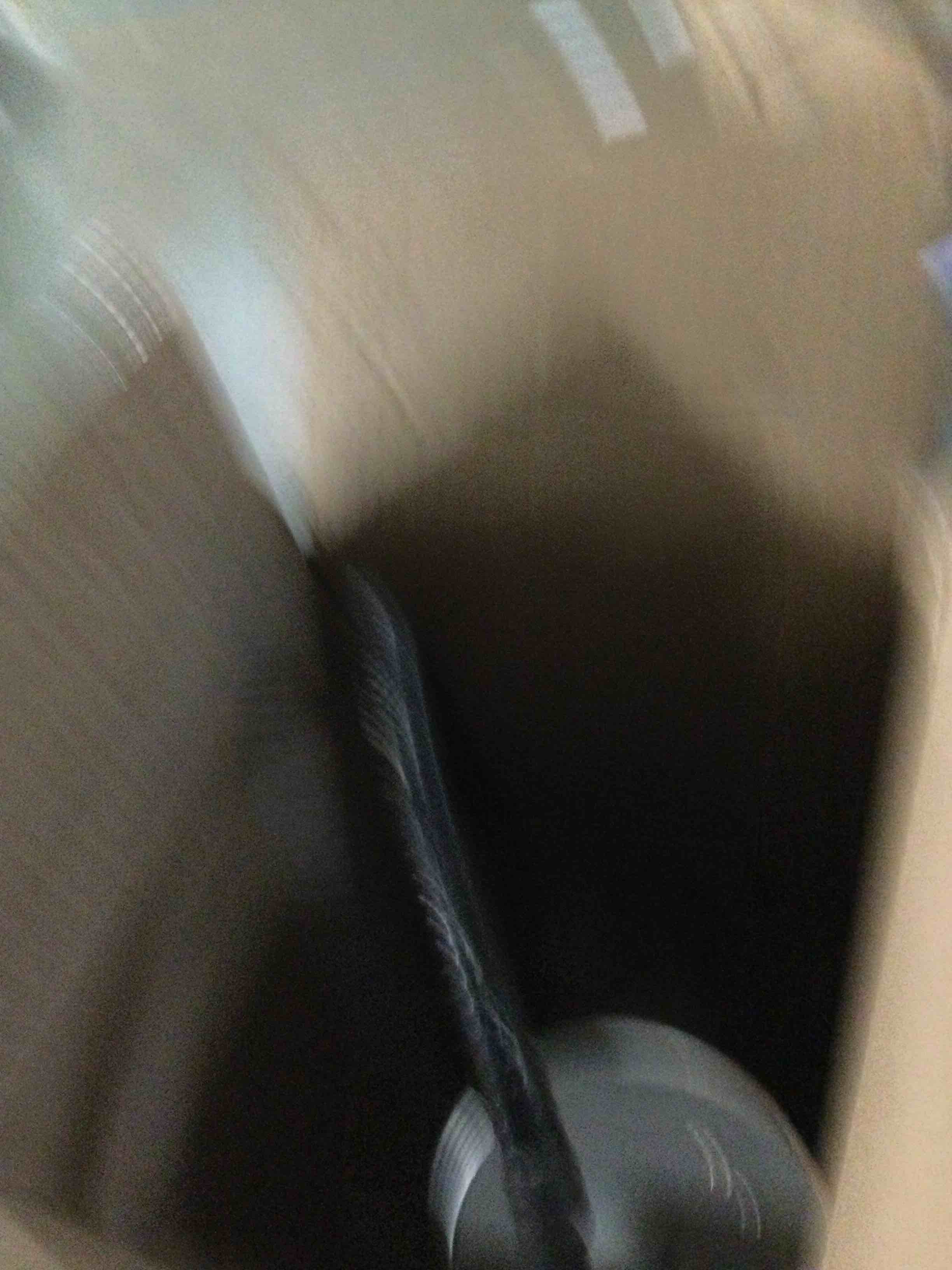 https://s3.amazonaws.com/lotting-images-prod/bidfta/GRA0106366_1732670282373.jpeg
