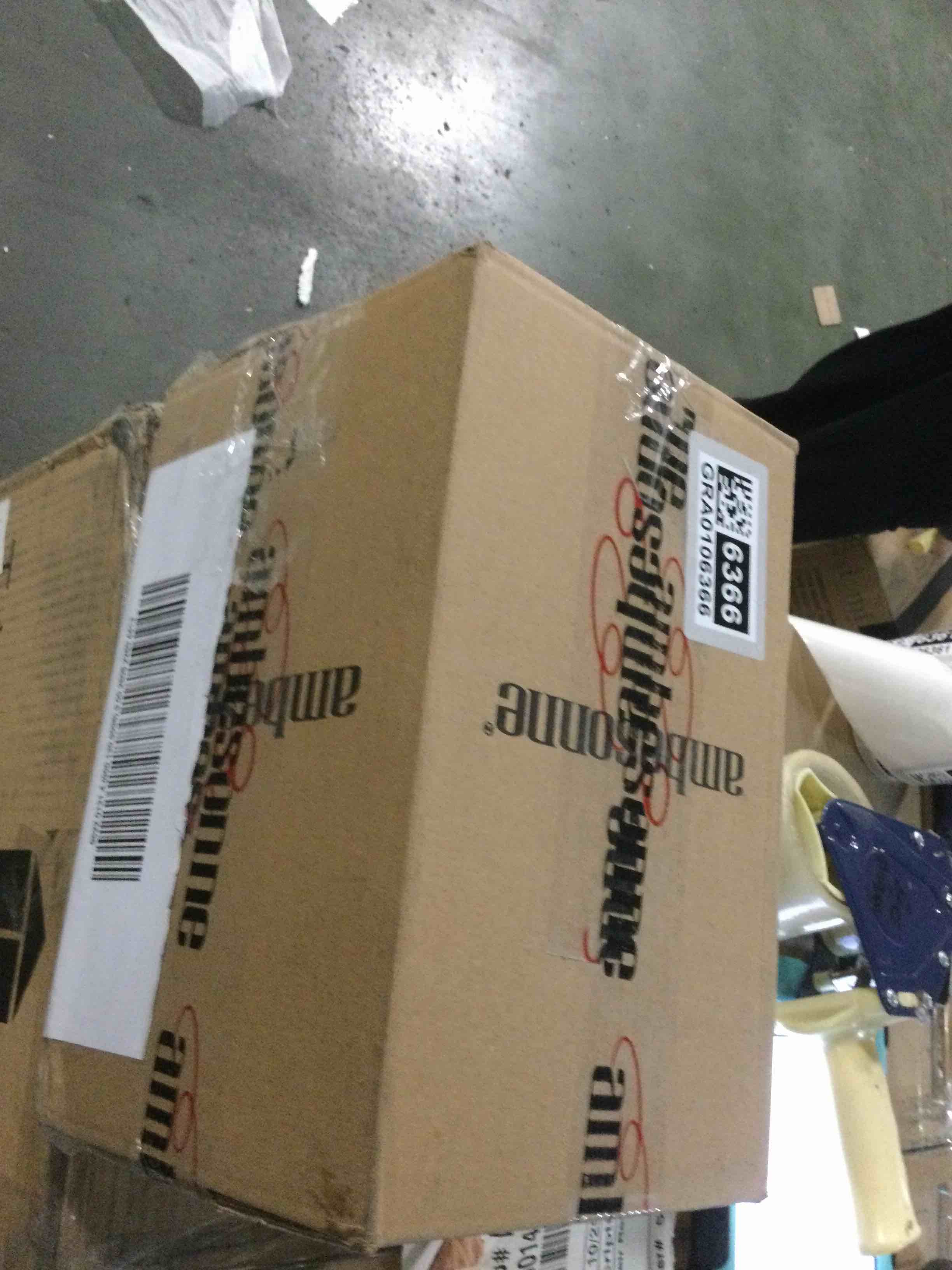 https://s3.amazonaws.com/lotting-images-prod/bidfta/GRA0106366_1732670298735.jpeg