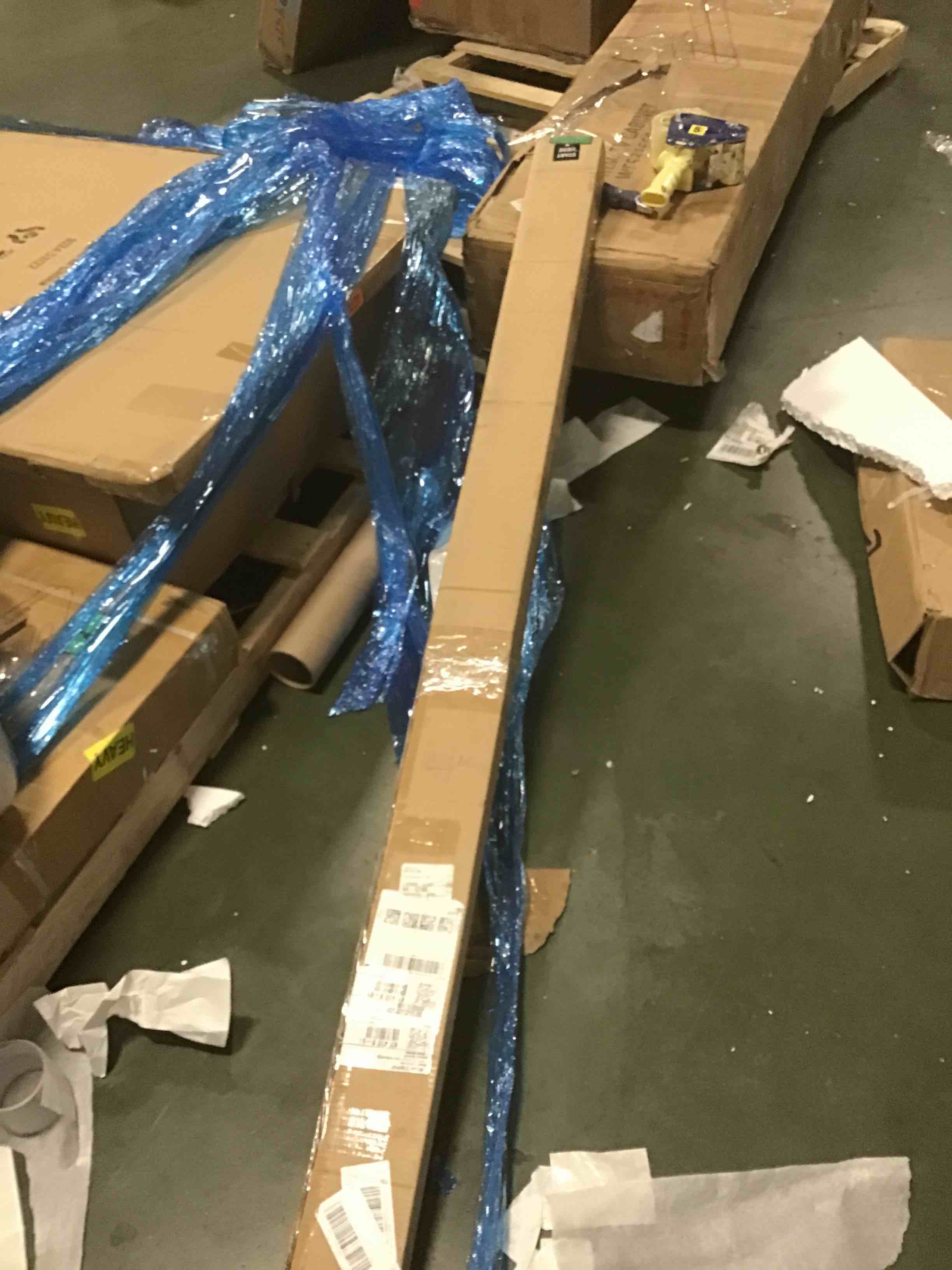 https://s3.amazonaws.com/lotting-images-prod/bidfta/GRA0106464_1732586109301.jpeg