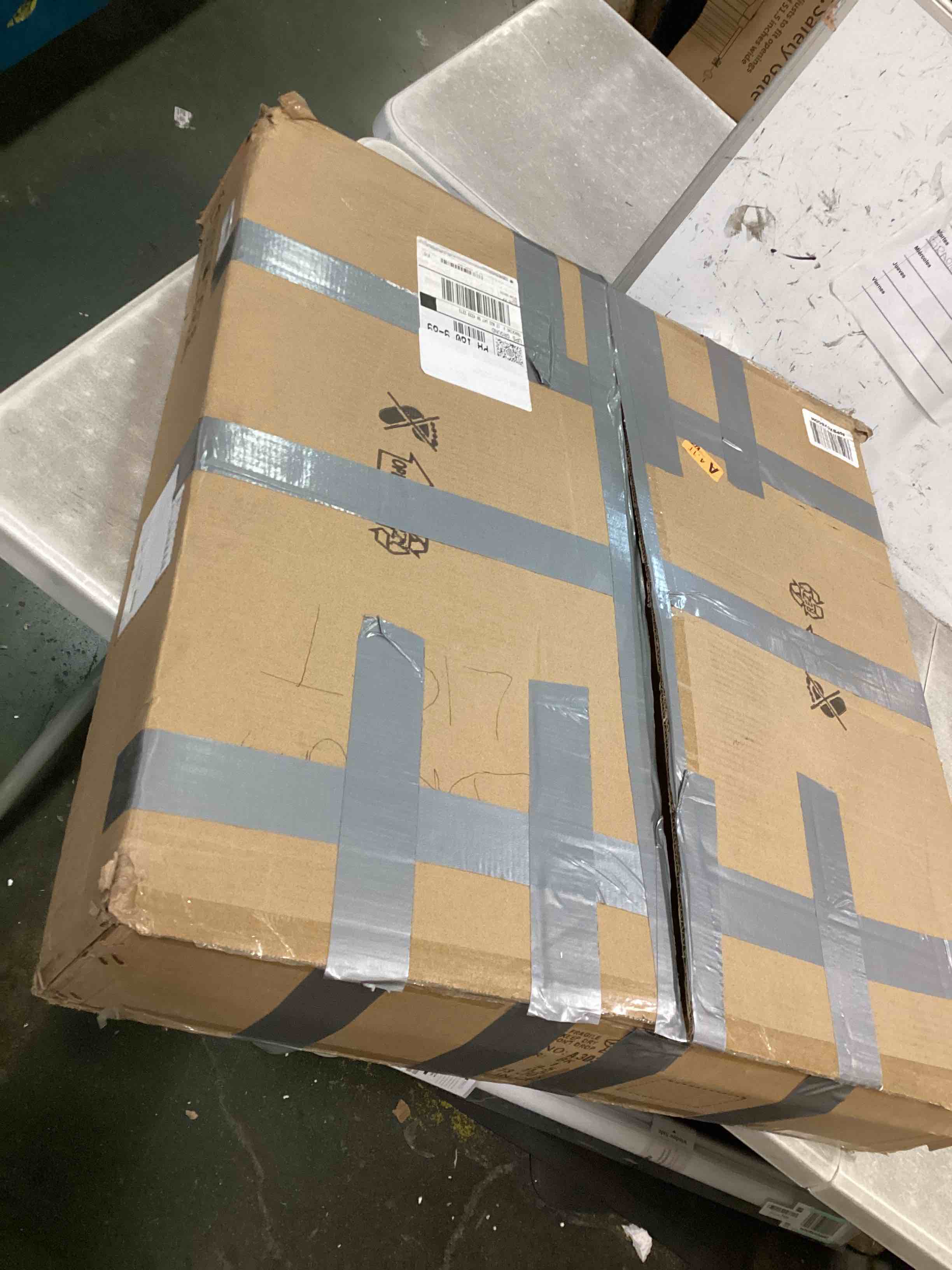 https://s3.amazonaws.com/lotting-images-prod/bidfta/GRA0106841_1732158512114.jpeg