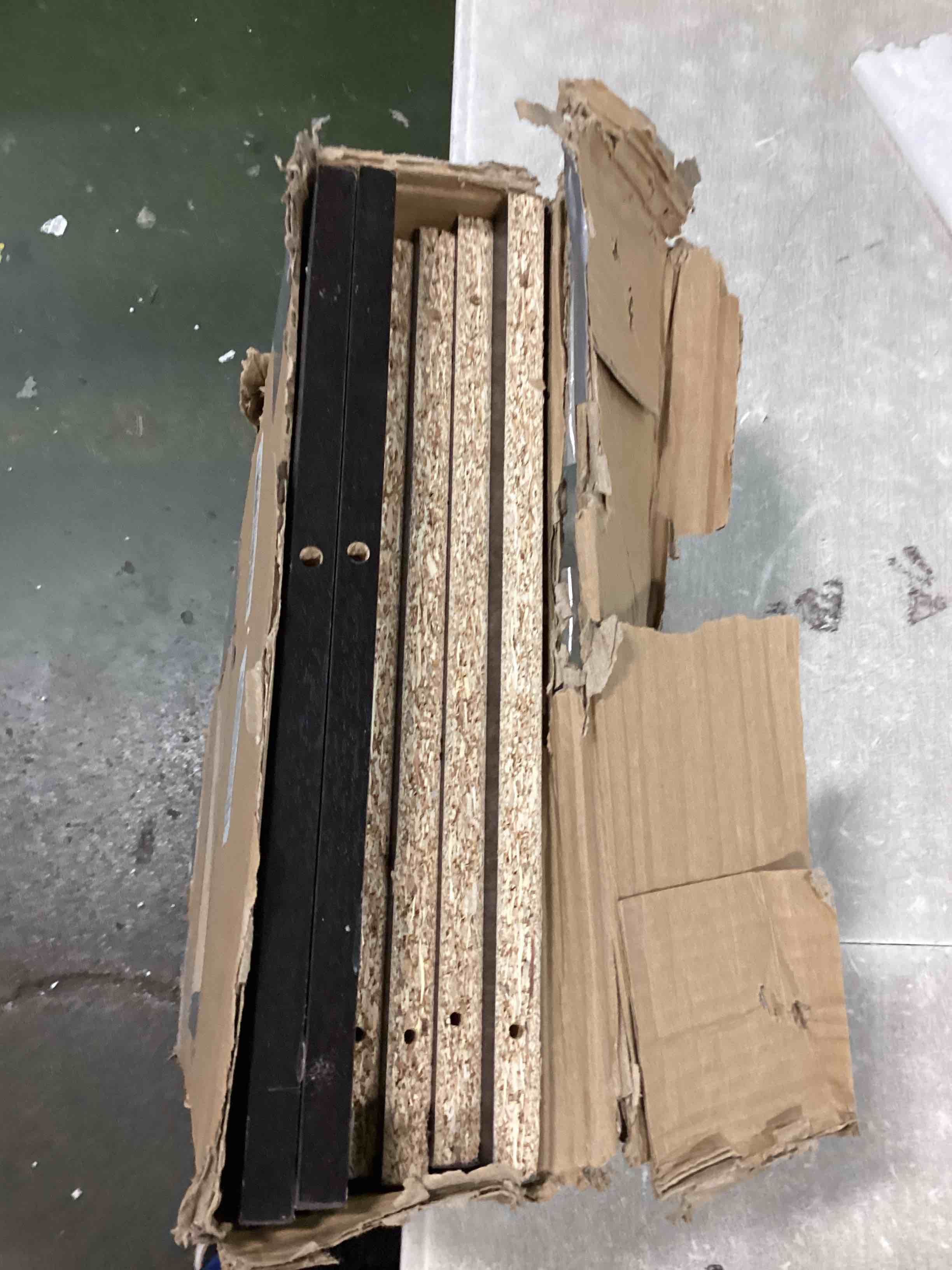 https://s3.amazonaws.com/lotting-images-prod/bidfta/GRA0106890_1732151241054.jpeg