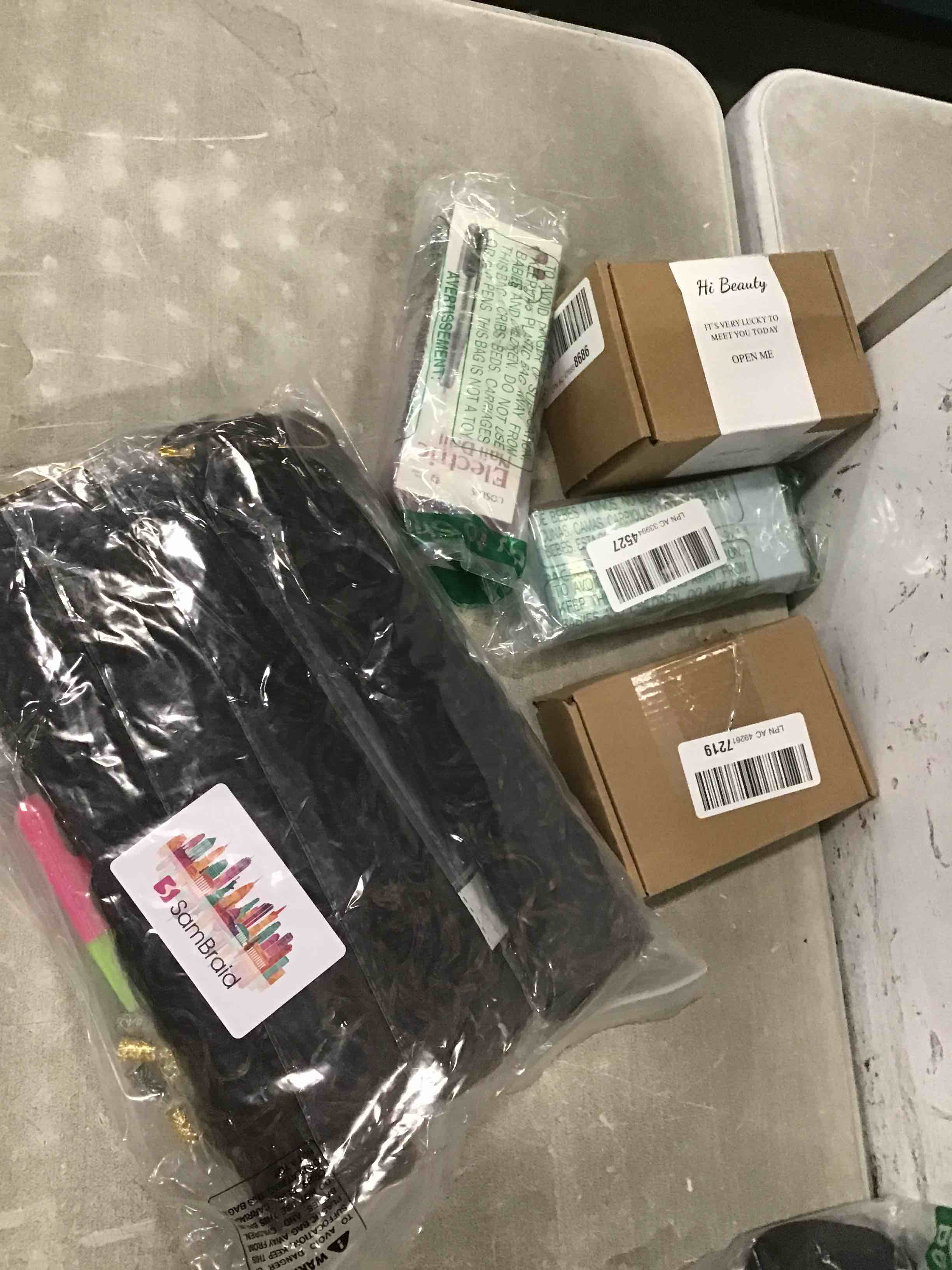 https://s3.amazonaws.com/lotting-images-prod/bidfta/GRA0107049_1732072939999.jpeg