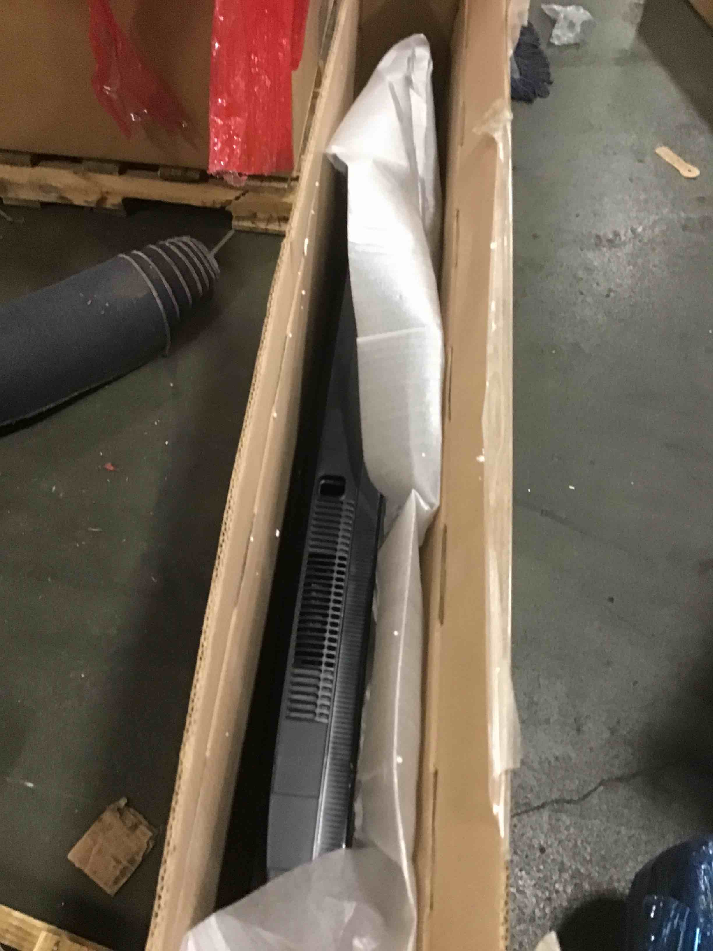 https://s3.amazonaws.com/lotting-images-prod/bidfta/GRA0107110_1732055098887.jpeg