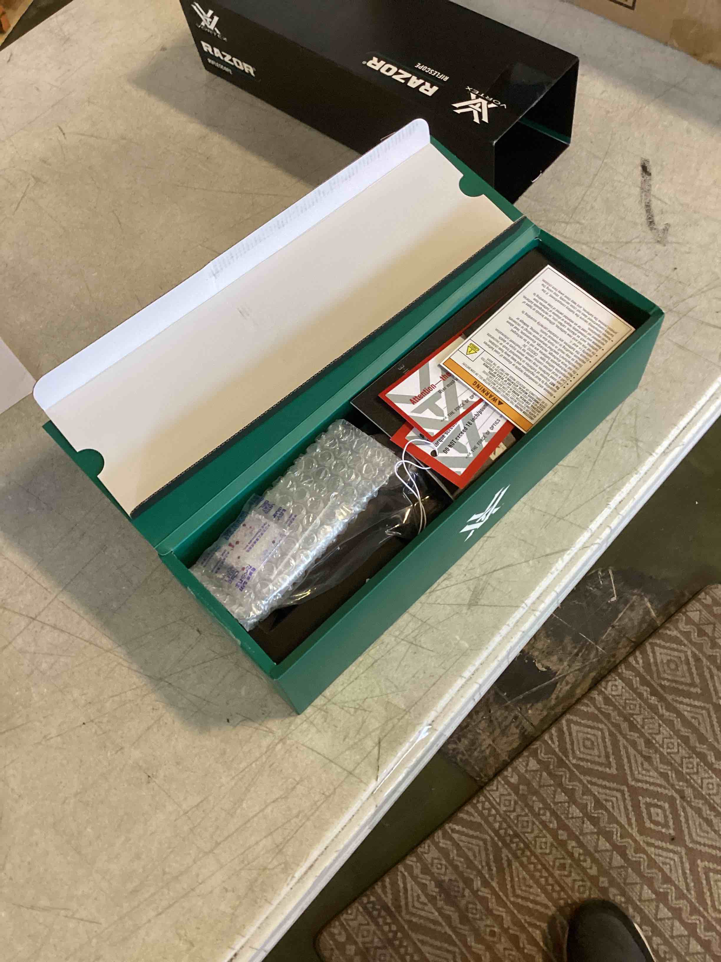 https://s3.amazonaws.com/lotting-images-prod/bidfta/GRA0114810_1728661335953.jpeg