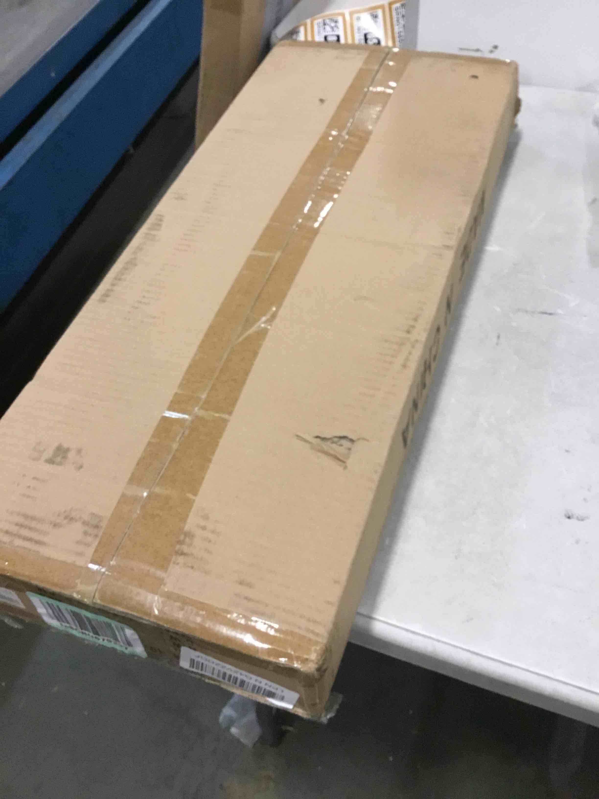 https://s3.amazonaws.com/lotting-images-prod/bidfta/GRA0116018_1728605140618.jpeg