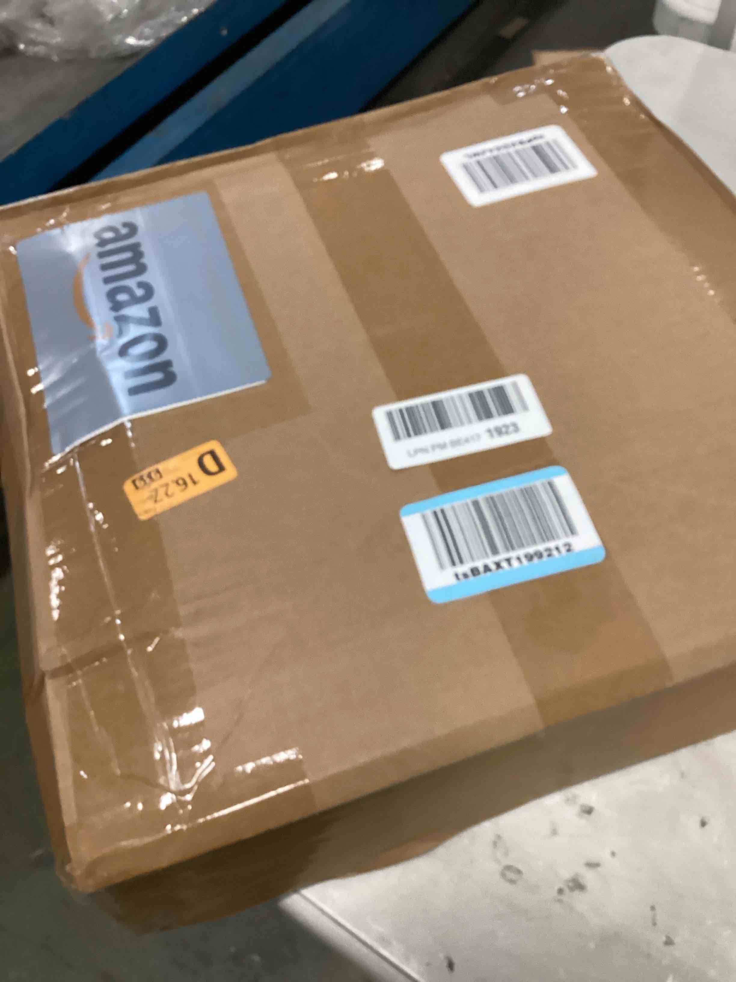 https://s3.amazonaws.com/lotting-images-prod/bidfta/GRA0116297_1728450532918.jpeg