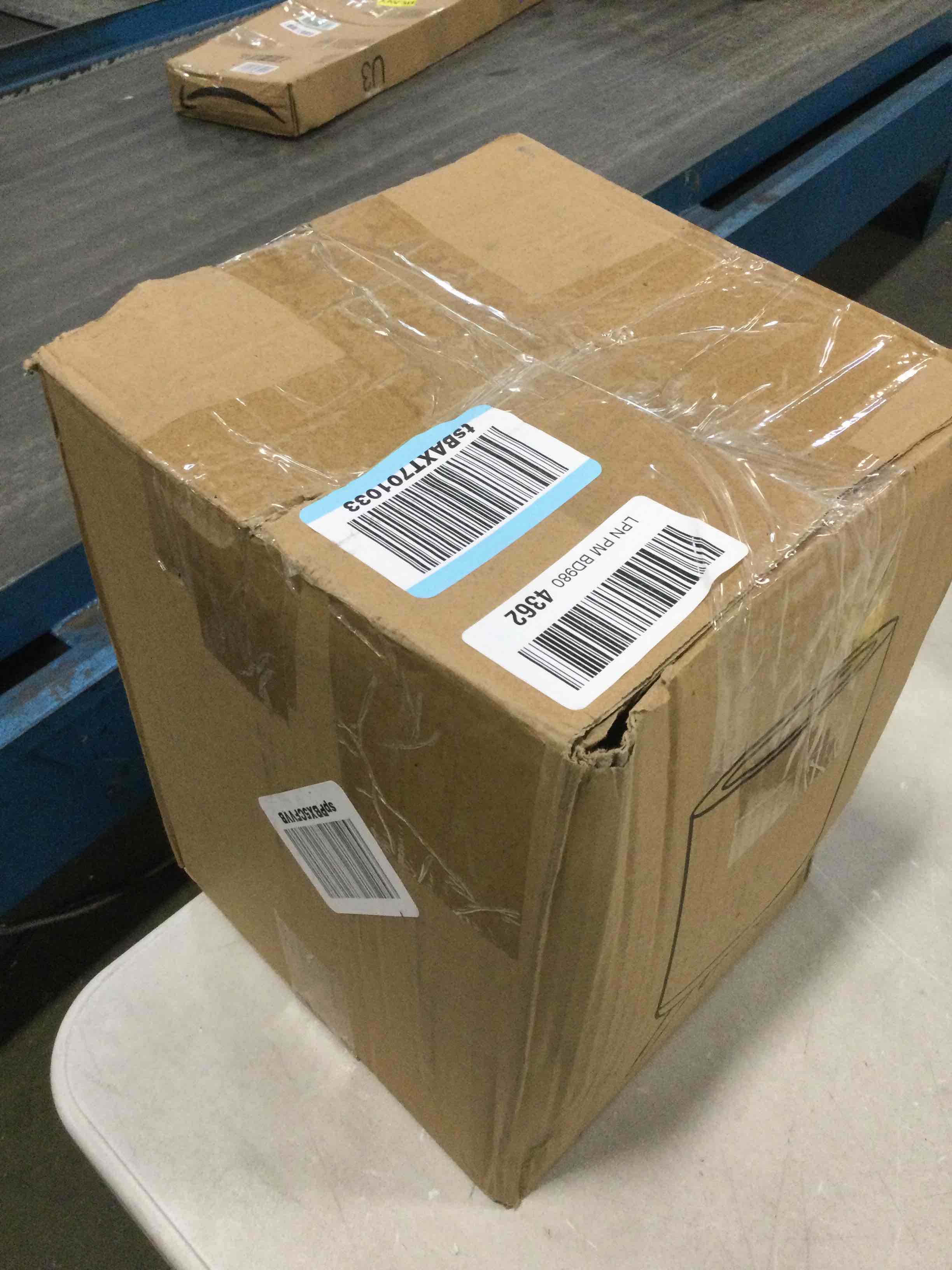 https://s3.amazonaws.com/lotting-images-prod/bidfta/GRA0116863_1728018733888.jpeg