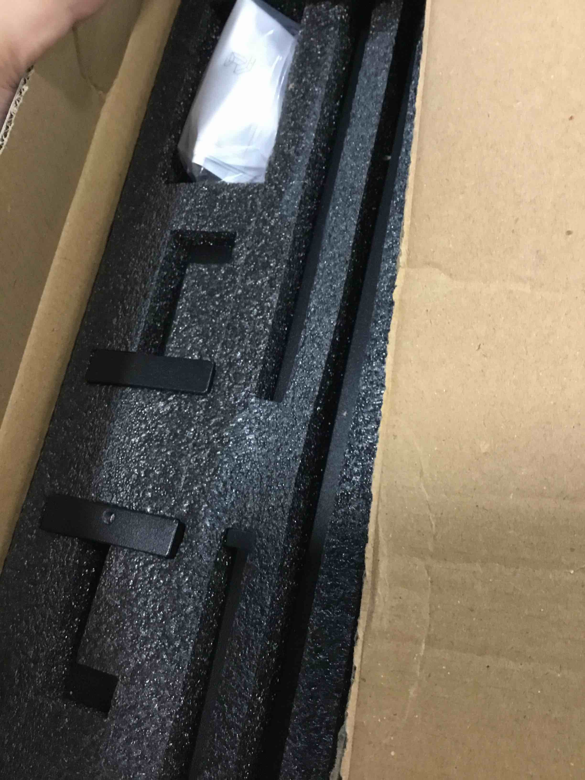 https://s3.amazonaws.com/lotting-images-prod/bidfta/GRA0116933_1728006211172.jpeg