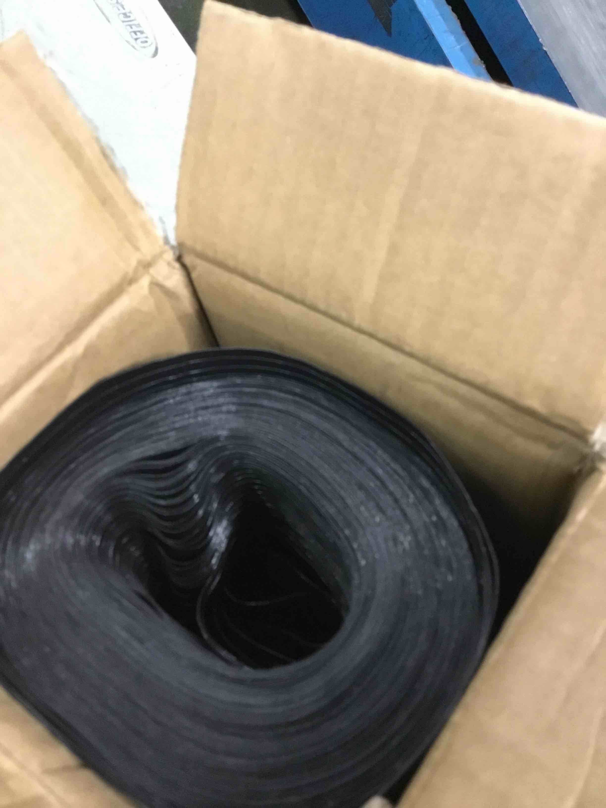 https://s3.amazonaws.com/lotting-images-prod/bidfta/GRA0117697_1727412697263.jpeg