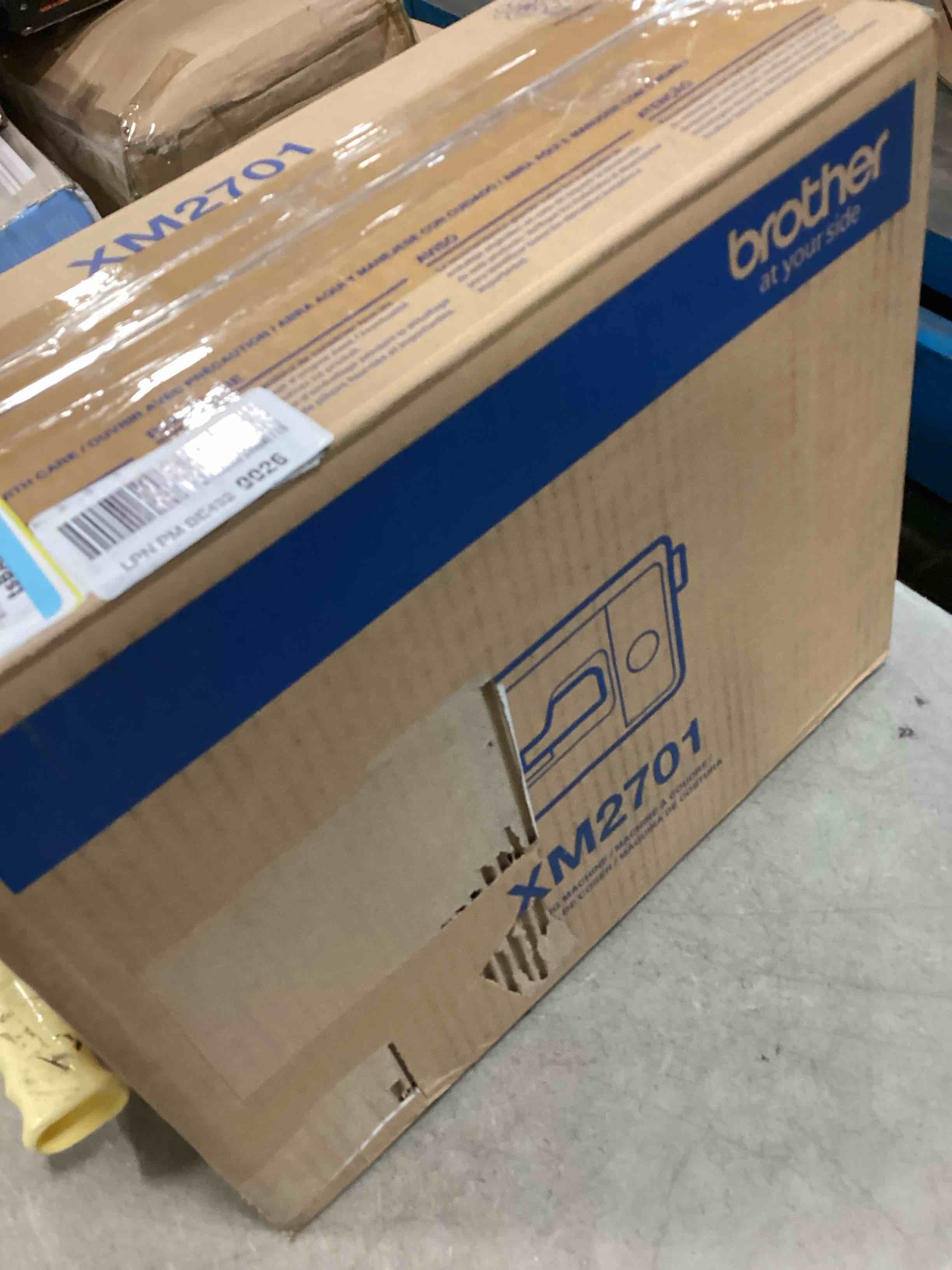 Brother XM2701 Portable Mechanical FullFeatured Sewing Machine with 27