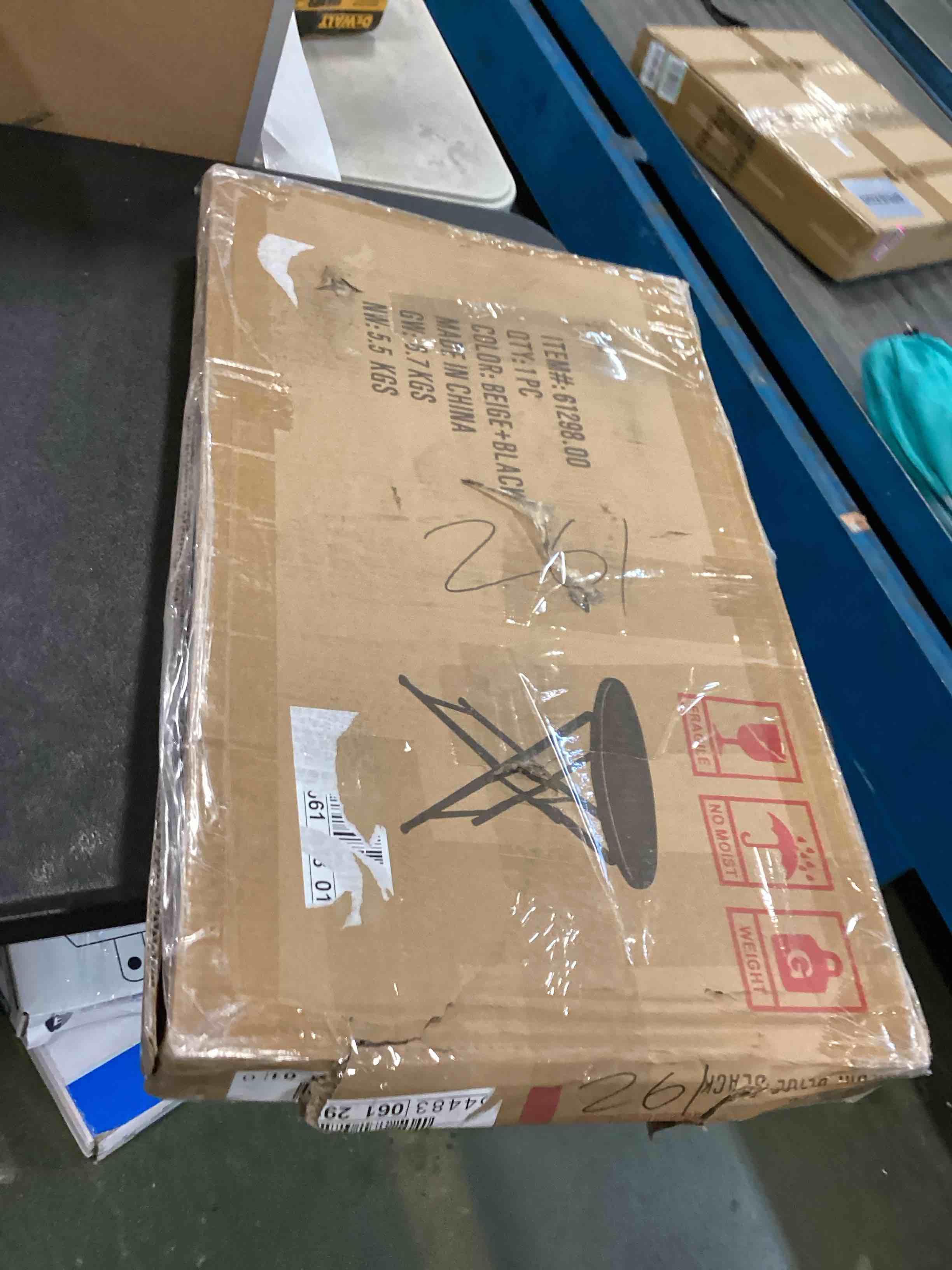 https://s3.amazonaws.com/lotting-images-prod/bidfta/GRA0118062_1728078708493.jpeg