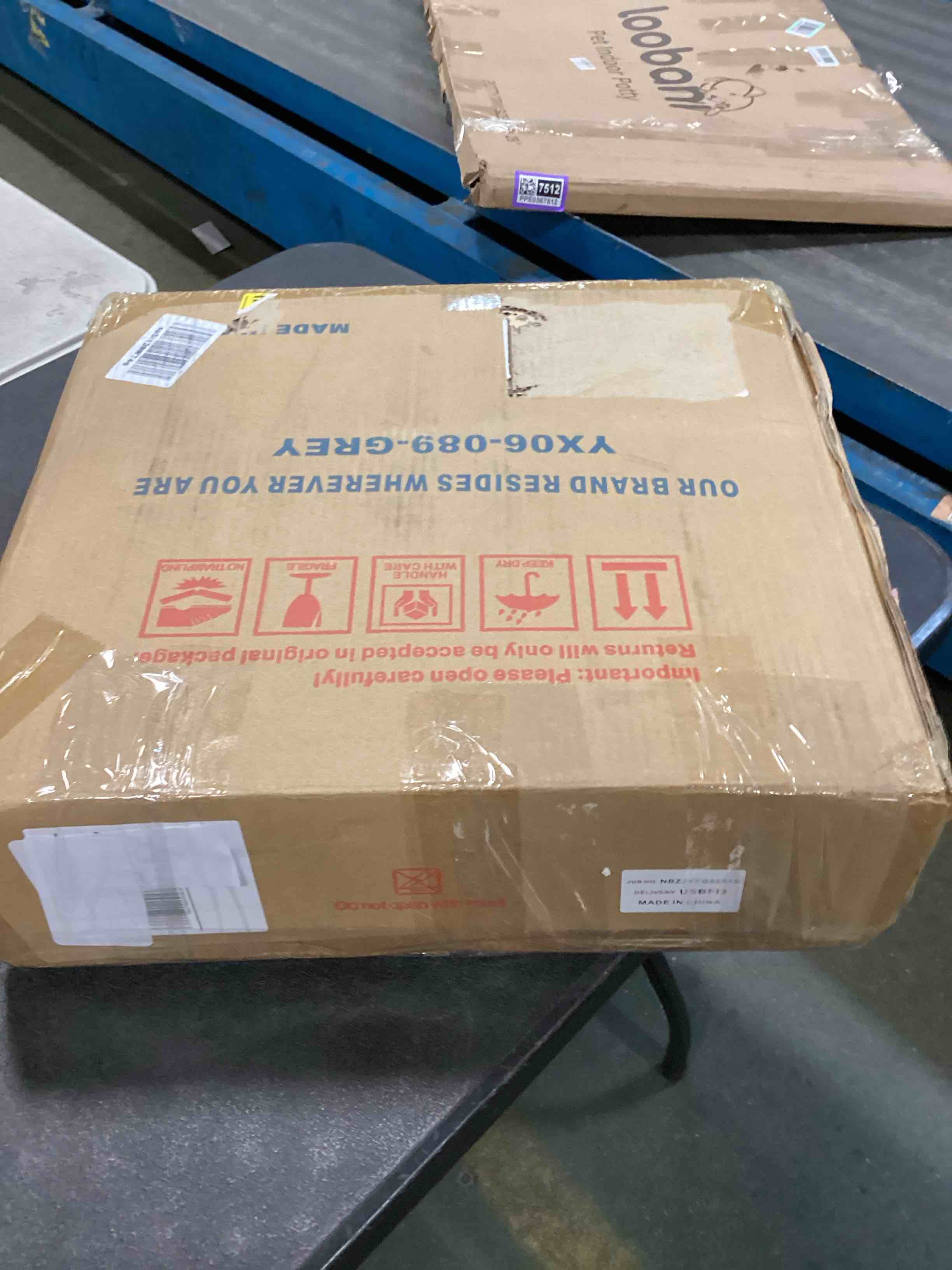 https://s3.amazonaws.com/lotting-images-prod/bidfta/GRA0118371_1727836692909.jpeg