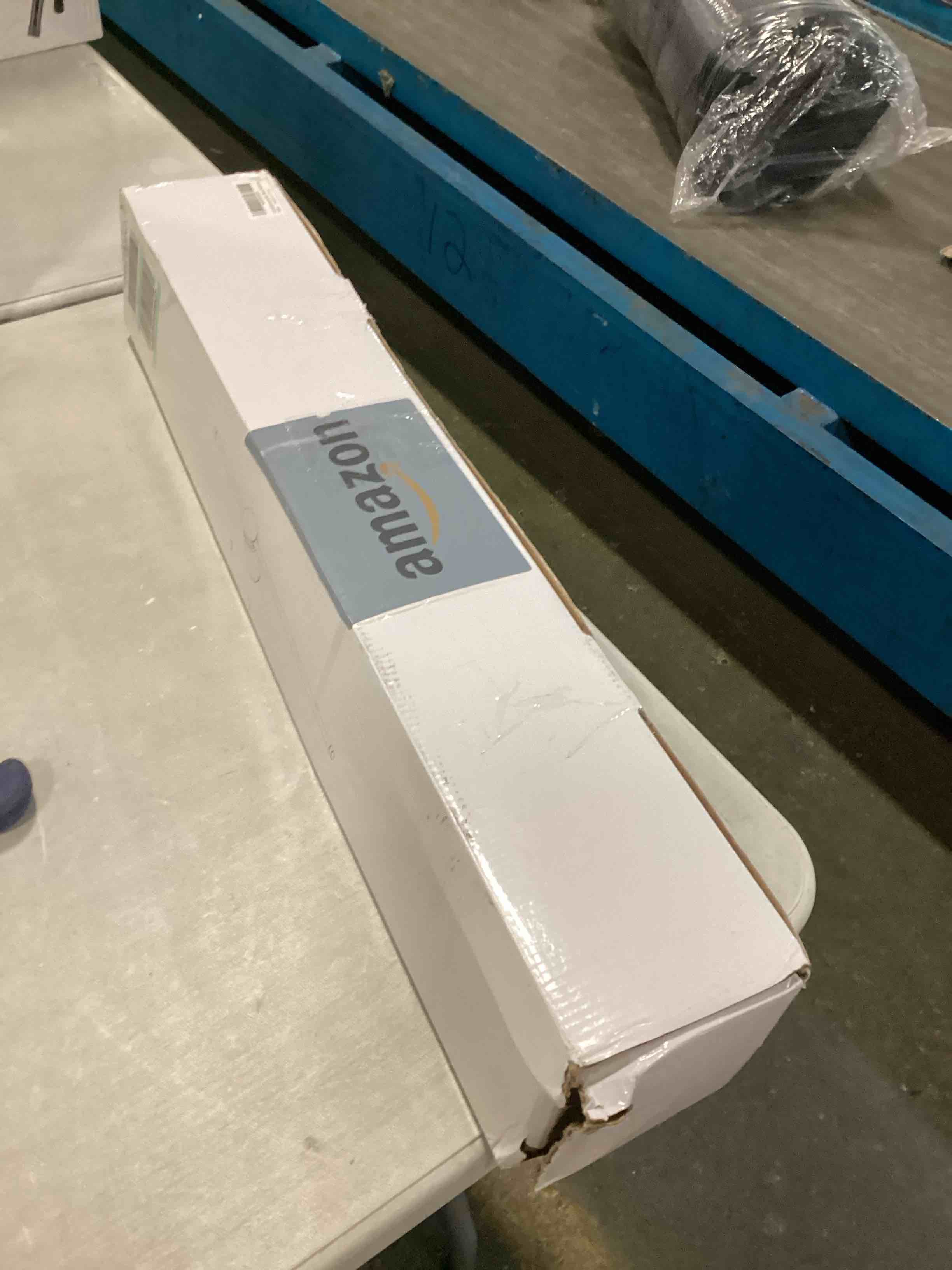 https://s3.amazonaws.com/lotting-images-prod/bidfta/GRA0119415_1727355157337.jpeg