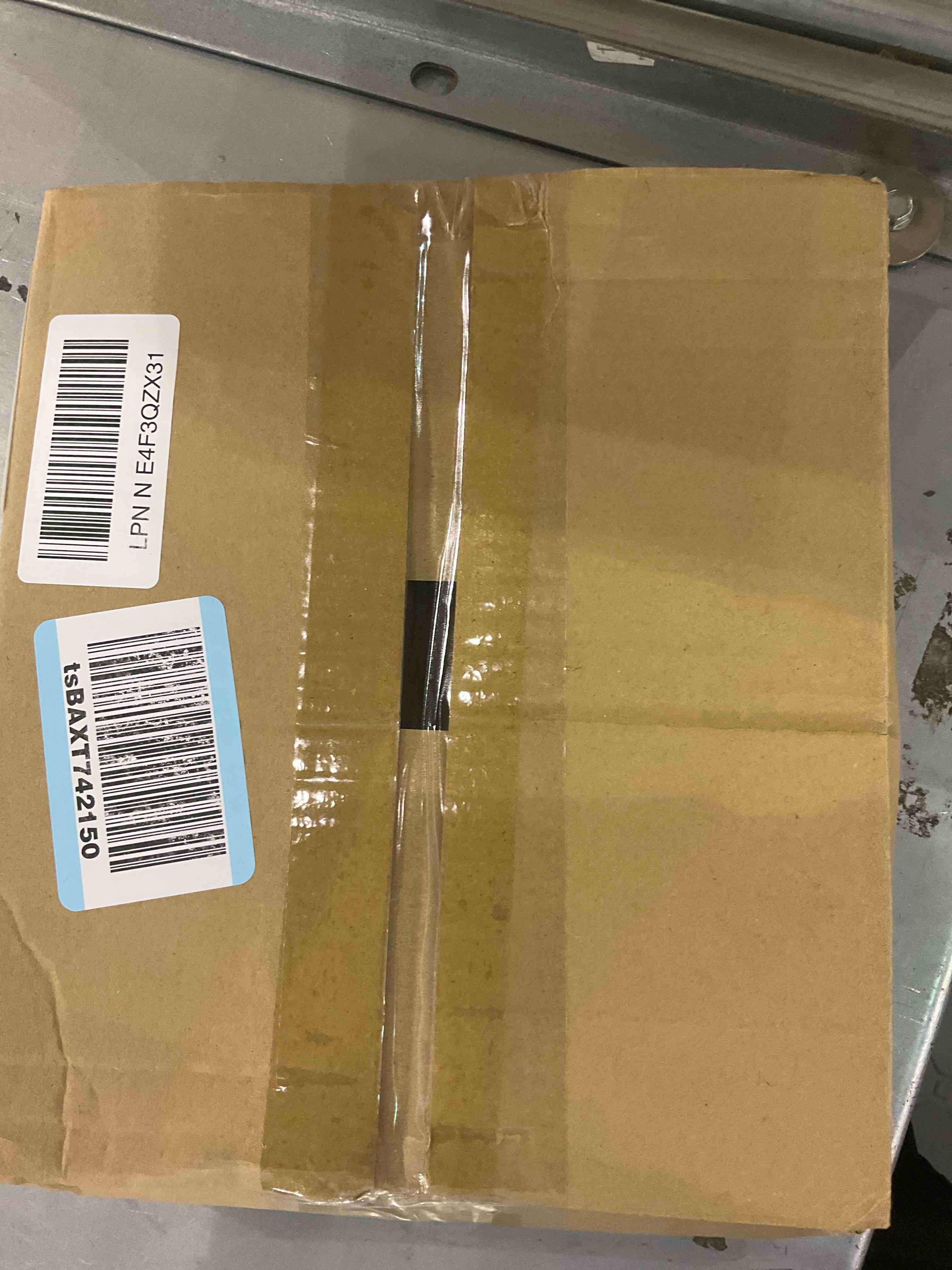 https://s3.amazonaws.com/lotting-images-prod/bidfta/GRA0120101_1727175351087.jpeg