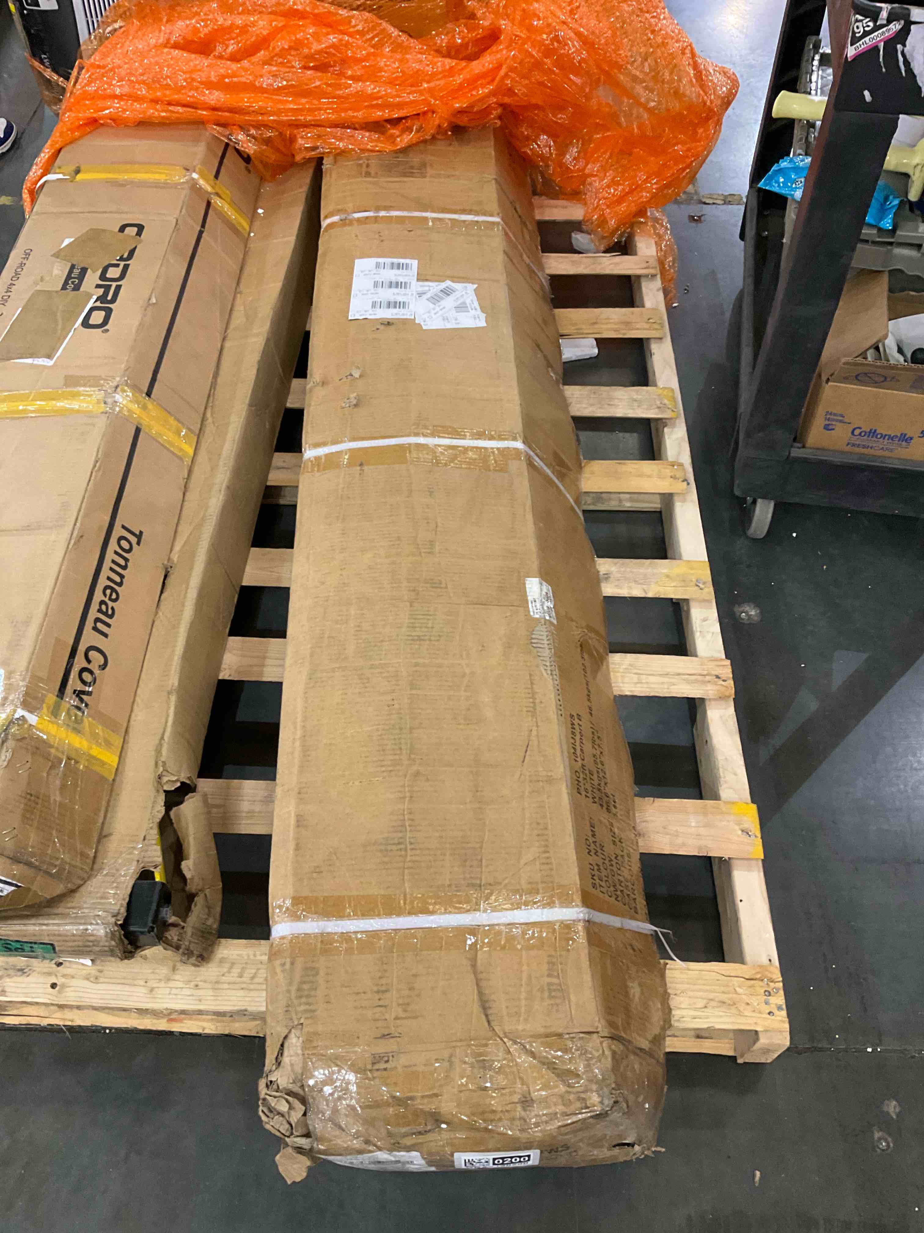 https://s3.amazonaws.com/lotting-images-prod/bidfta/GRA0120200_1729086662169.jpeg