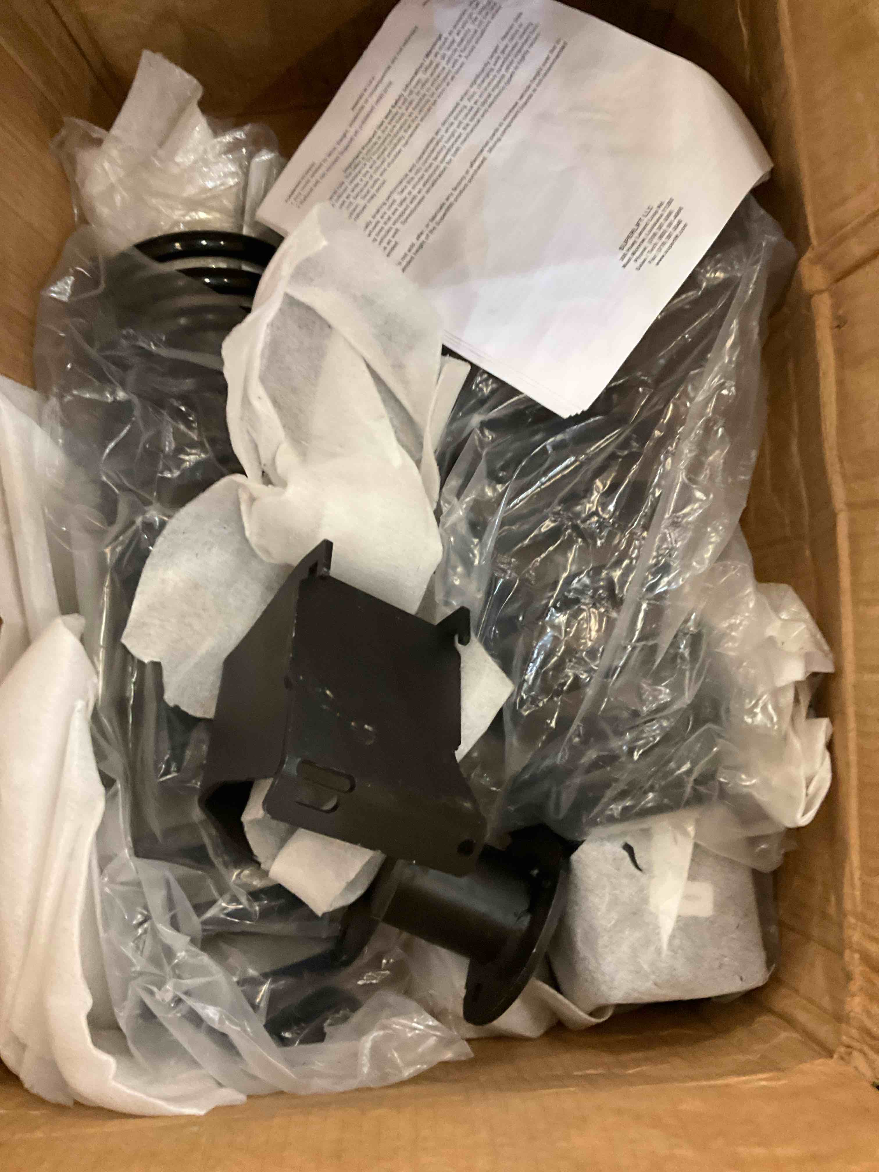 https://s3.amazonaws.com/lotting-images-prod/bidfta/GRA0120233_1726595549900.jpeg