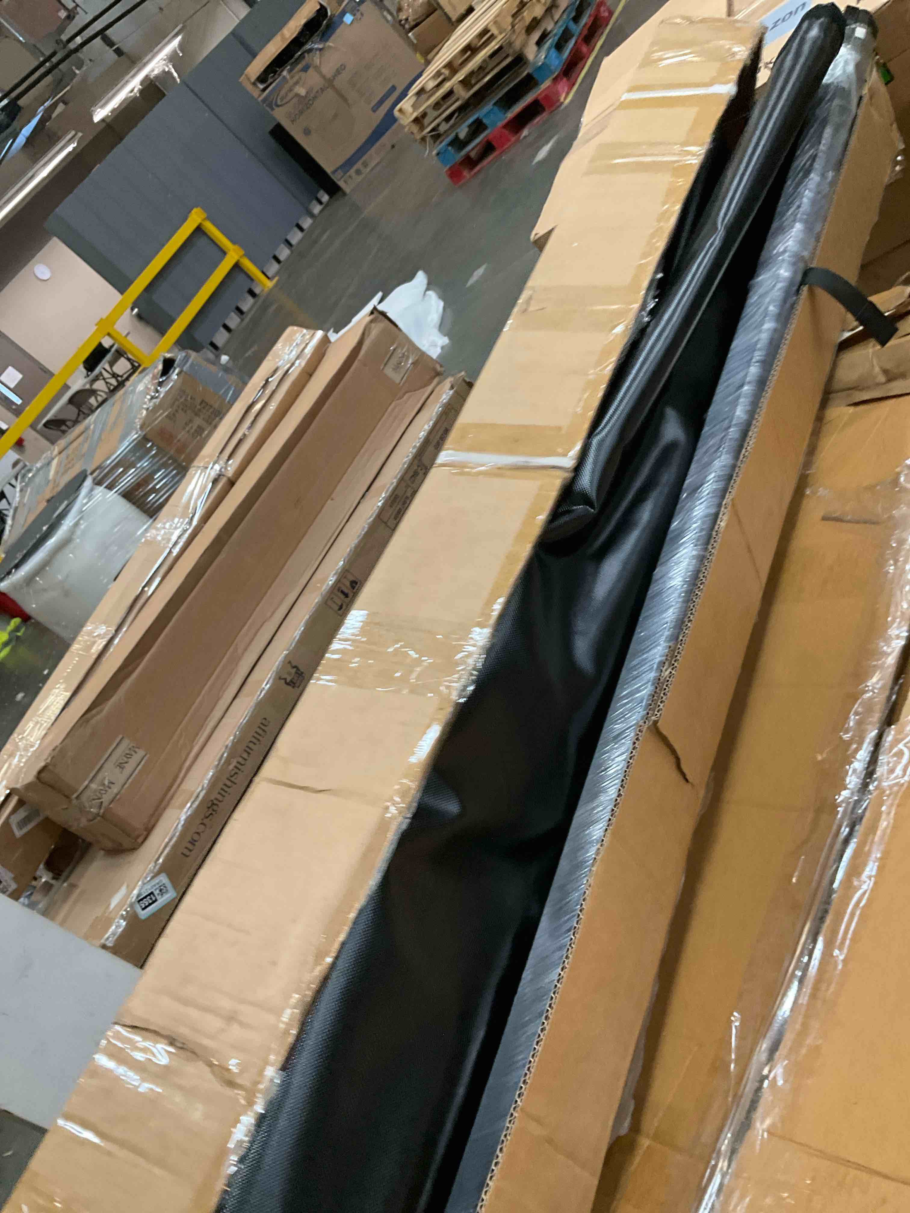 https://s3.amazonaws.com/lotting-images-prod/bidfta/GRA0121364_1729176957920.jpeg