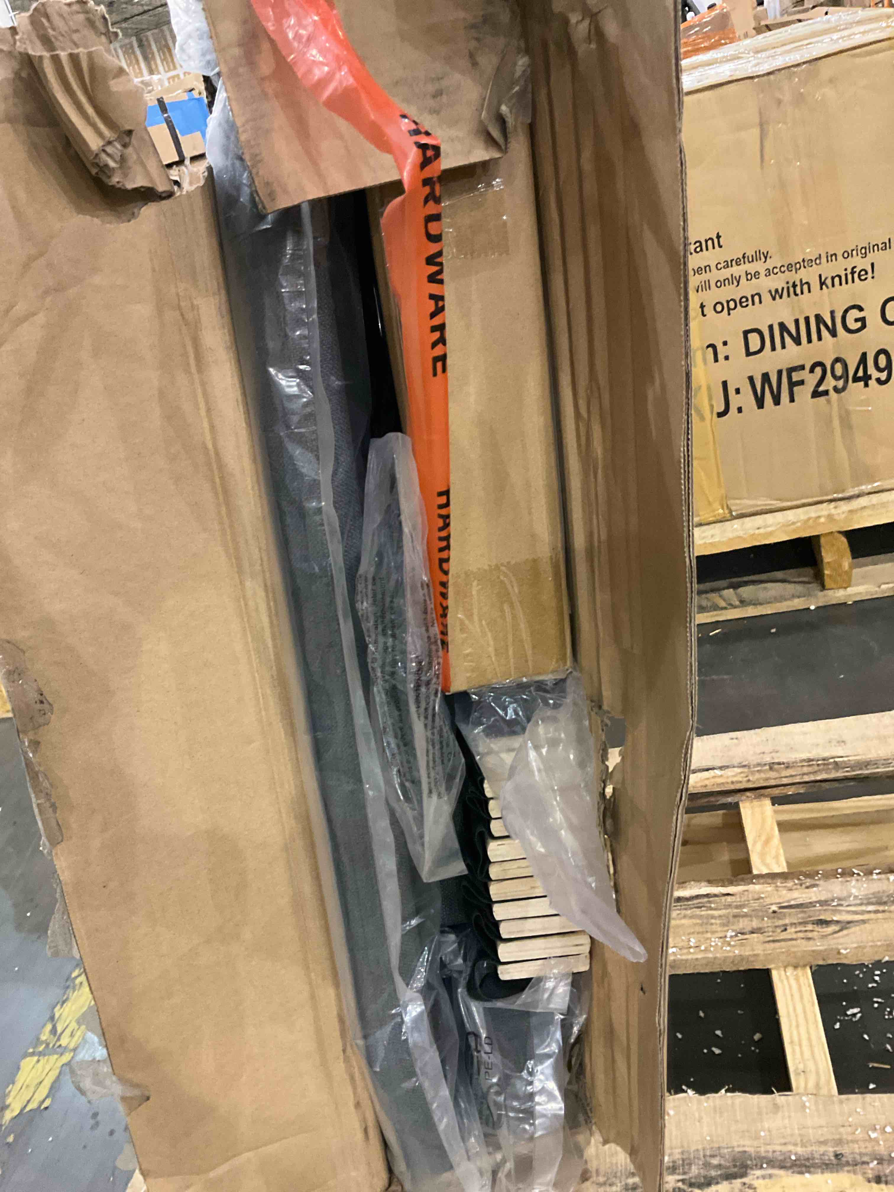 https://s3.amazonaws.com/lotting-images-prod/bidfta/GRA0121401_1729601161047.jpeg