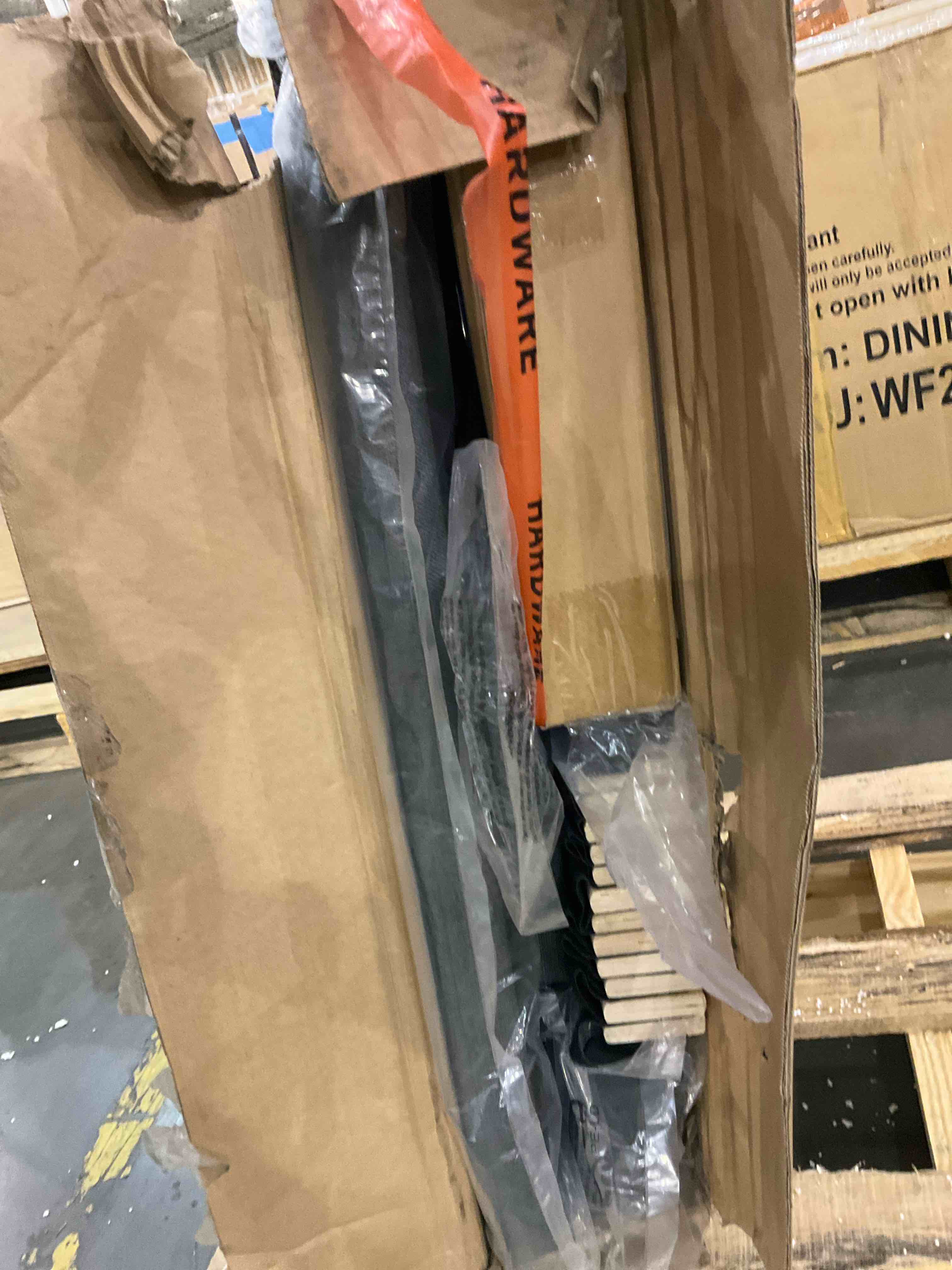 https://s3.amazonaws.com/lotting-images-prod/bidfta/GRA0121401_1729601162928.jpeg