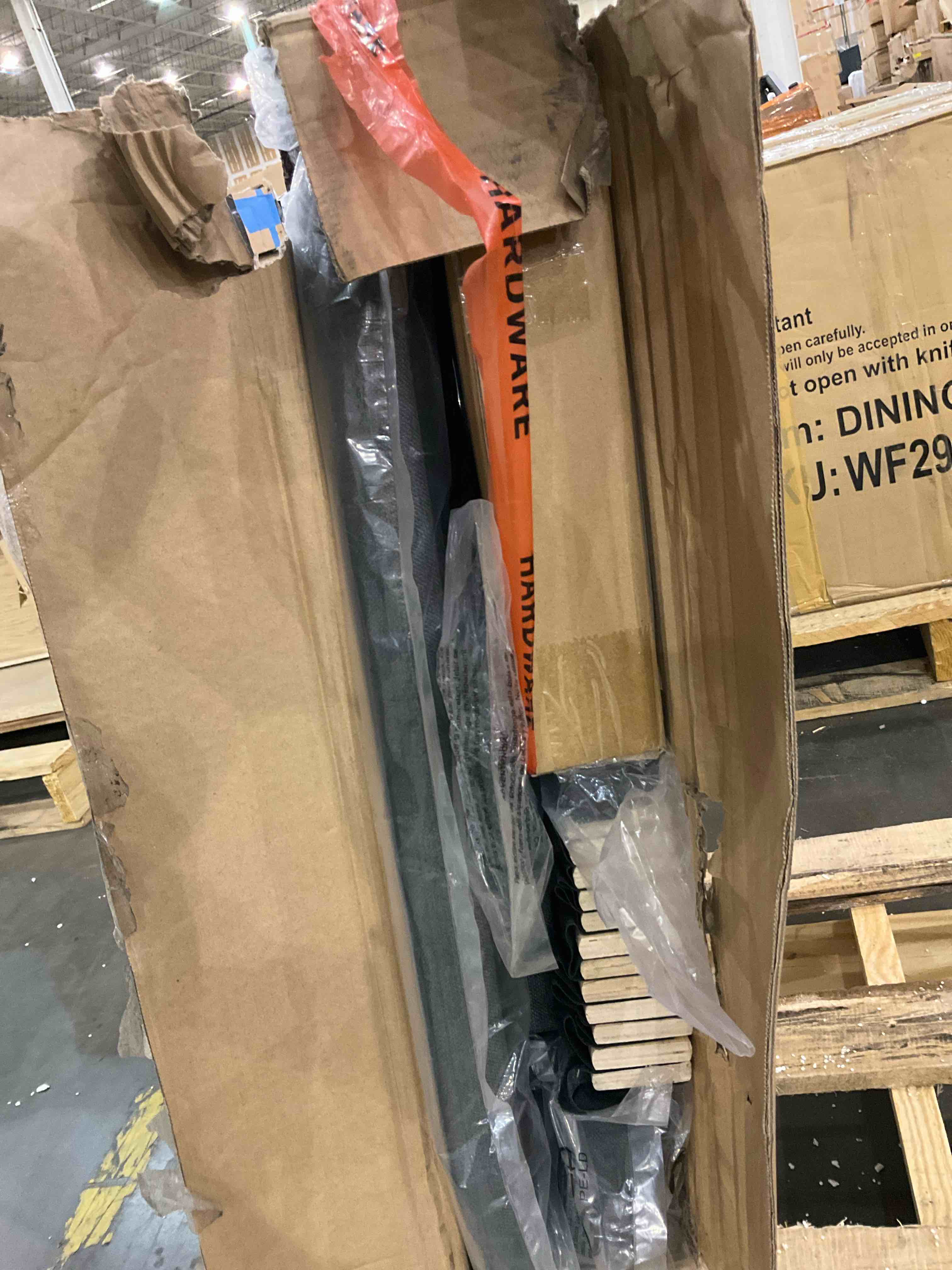 https://s3.amazonaws.com/lotting-images-prod/bidfta/GRA0121401_1729601164111.jpeg