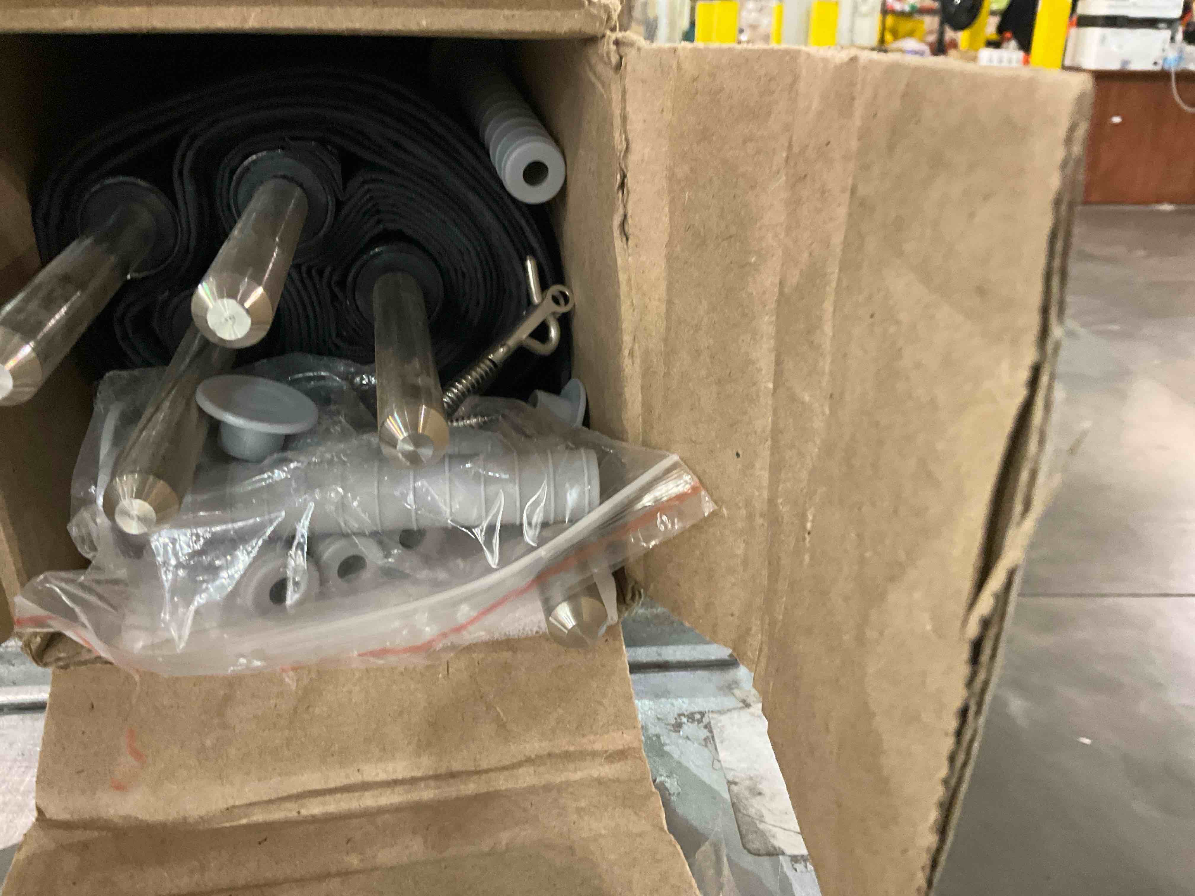 https://s3.amazonaws.com/lotting-images-prod/bidfta/GRA0121933_1726149359176.jpeg