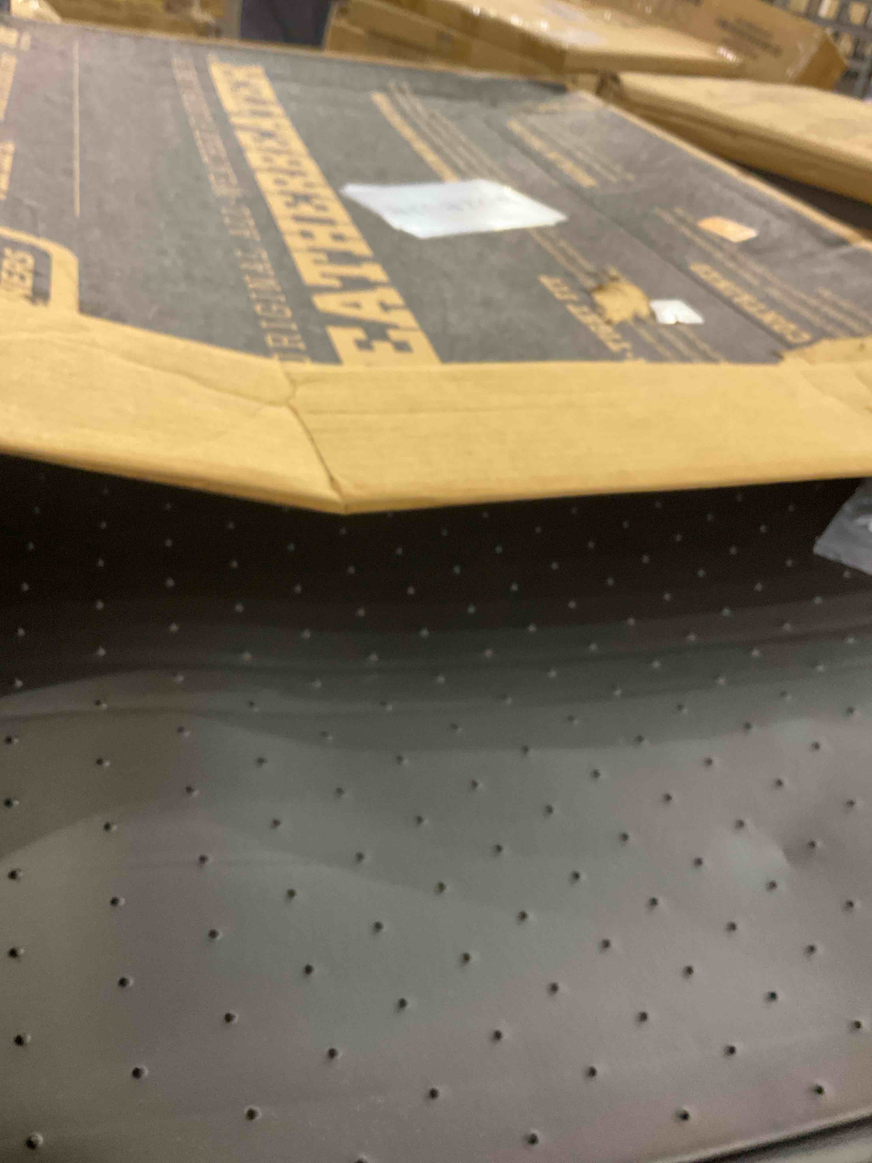 https://s3.amazonaws.com/lotting-images-prod/bidfta/GRA0121981_1726153232617.jpeg