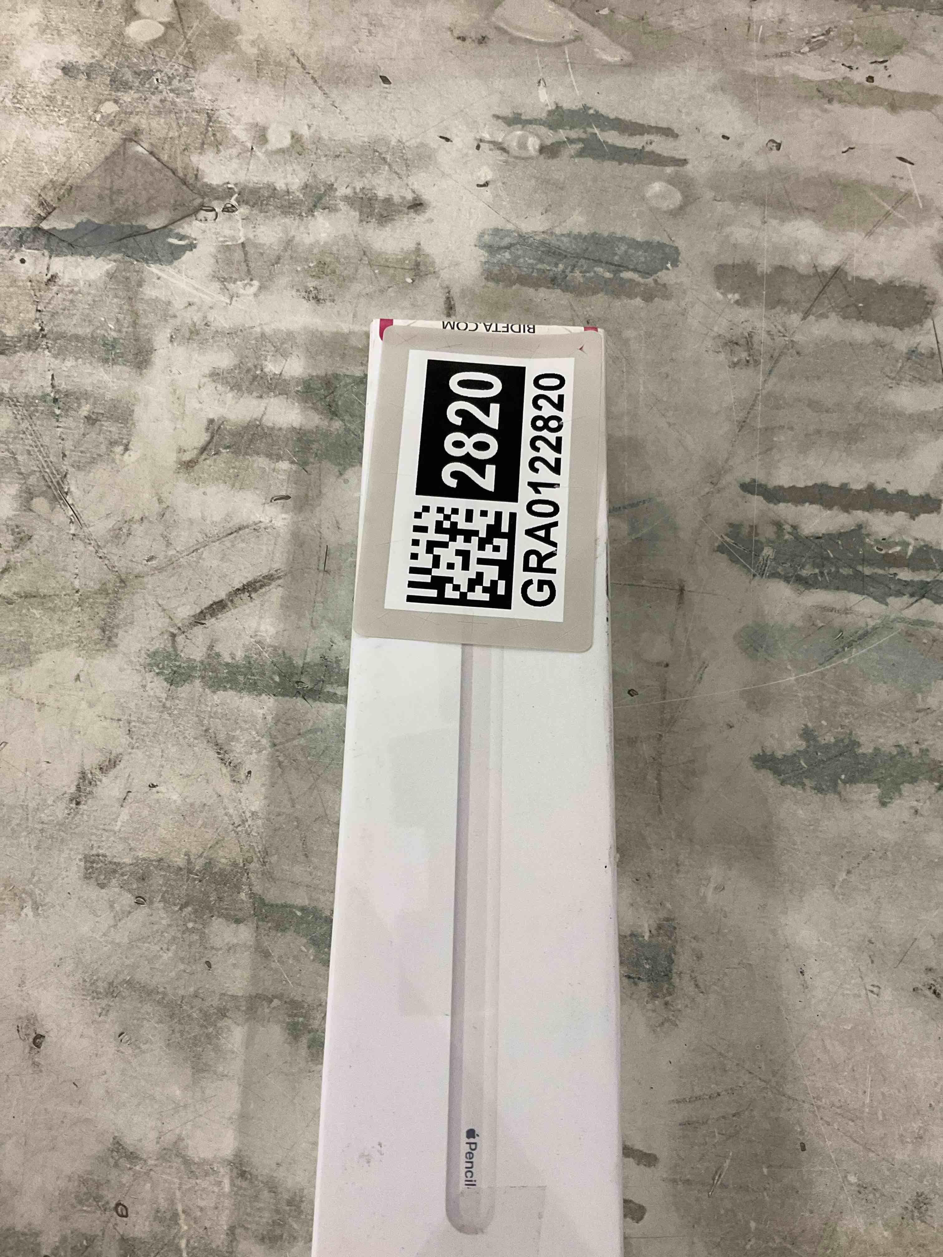 https://s3.amazonaws.com/lotting-images-prod/bidfta/GRA0122820_1727279651134.jpeg