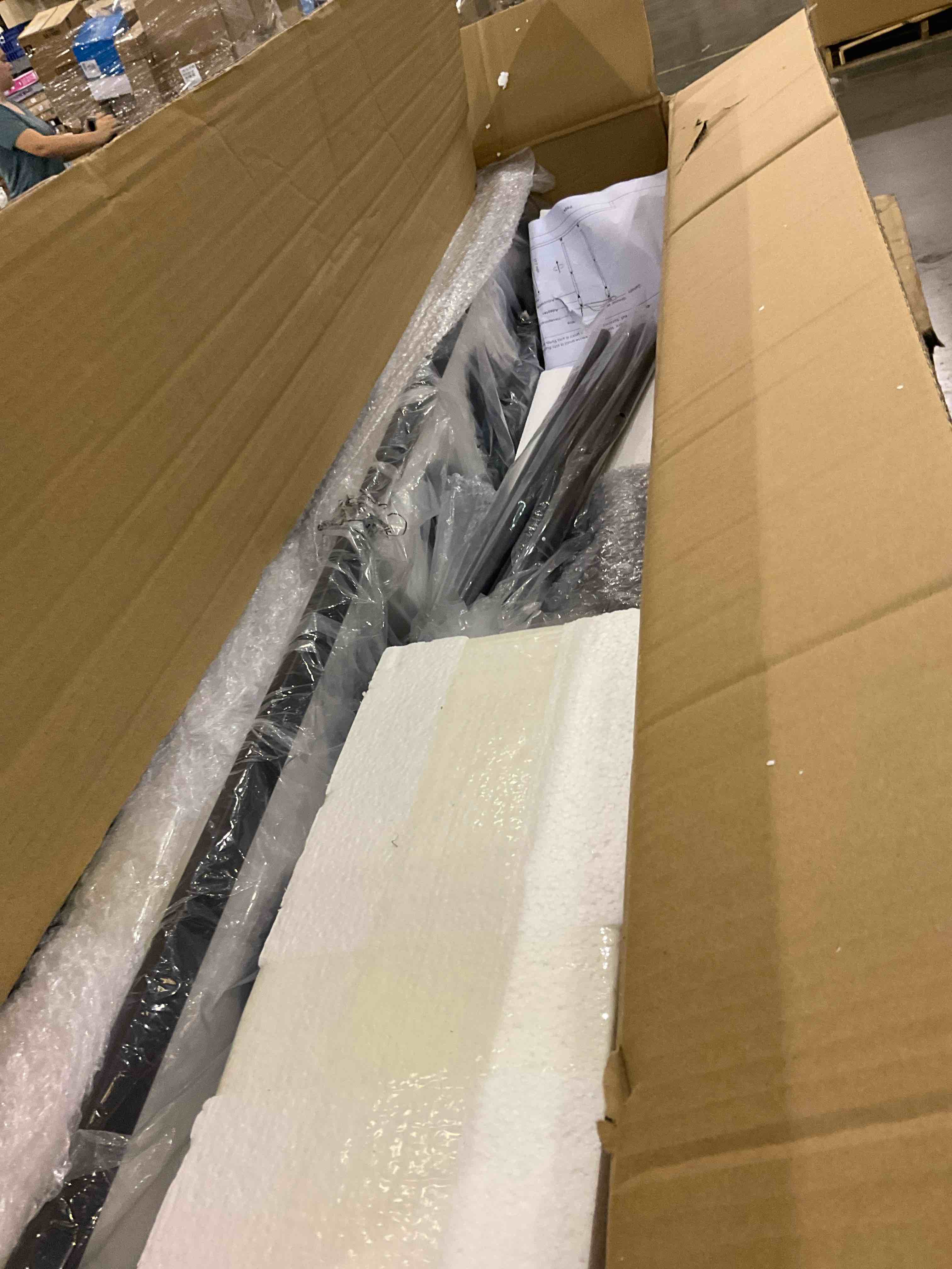 https://s3.amazonaws.com/lotting-images-prod/bidfta/GRA0123136_1727097860779.jpeg