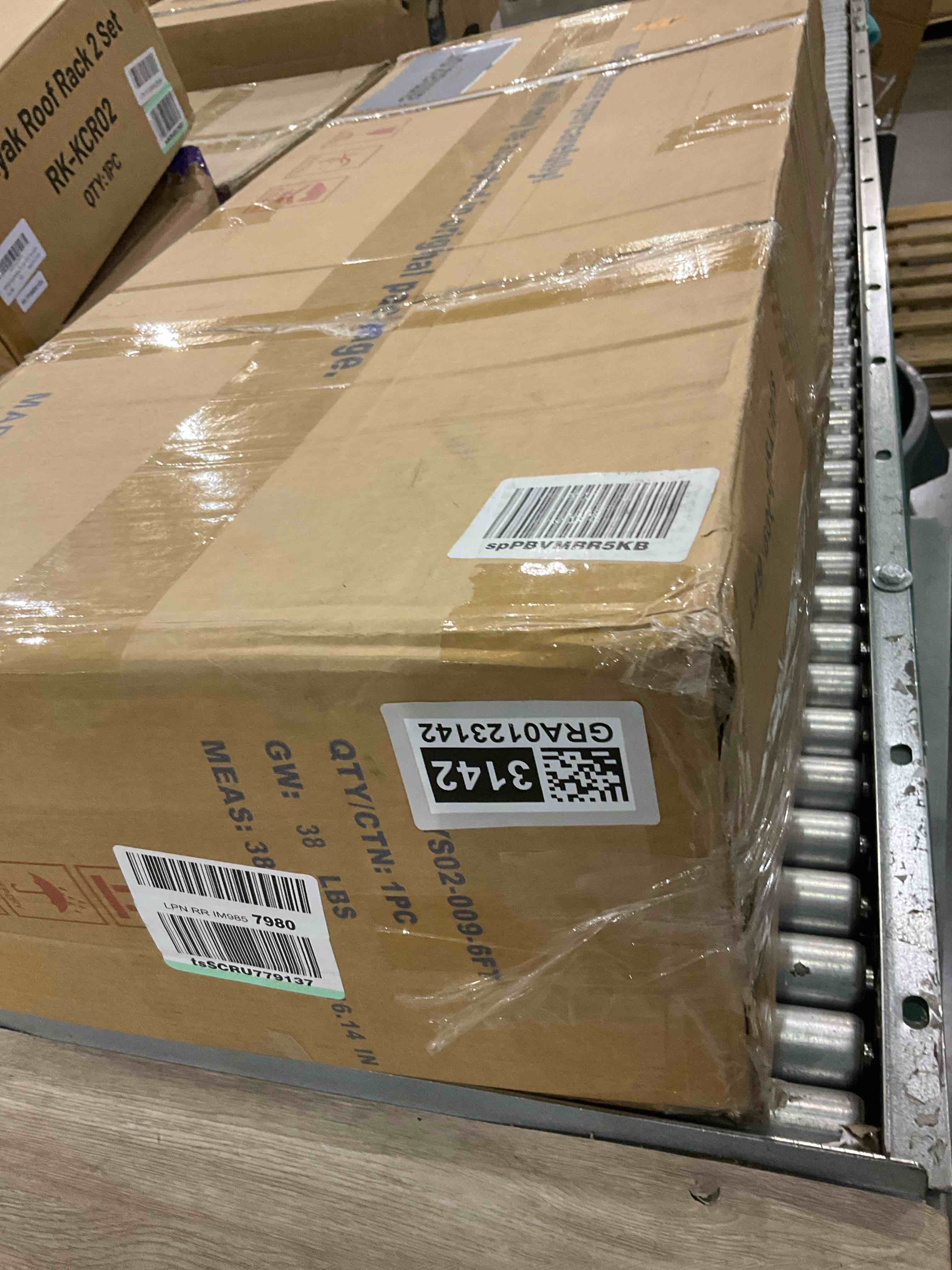 https://s3.amazonaws.com/lotting-images-prod/bidfta/GRA0123142_1727096215050.jpeg