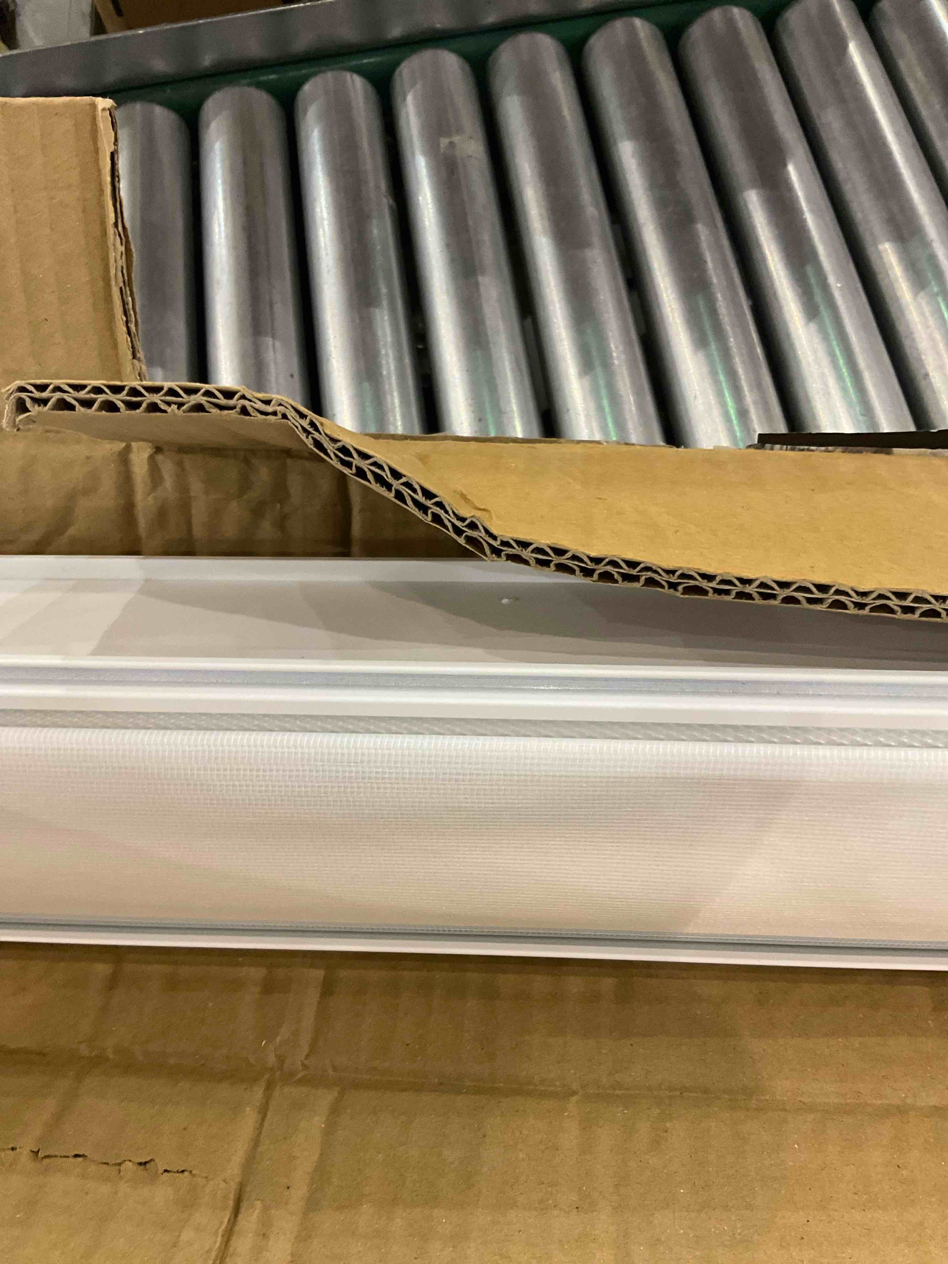 https://s3.amazonaws.com/lotting-images-prod/bidfta/GRA0123439_1726745219993.jpeg