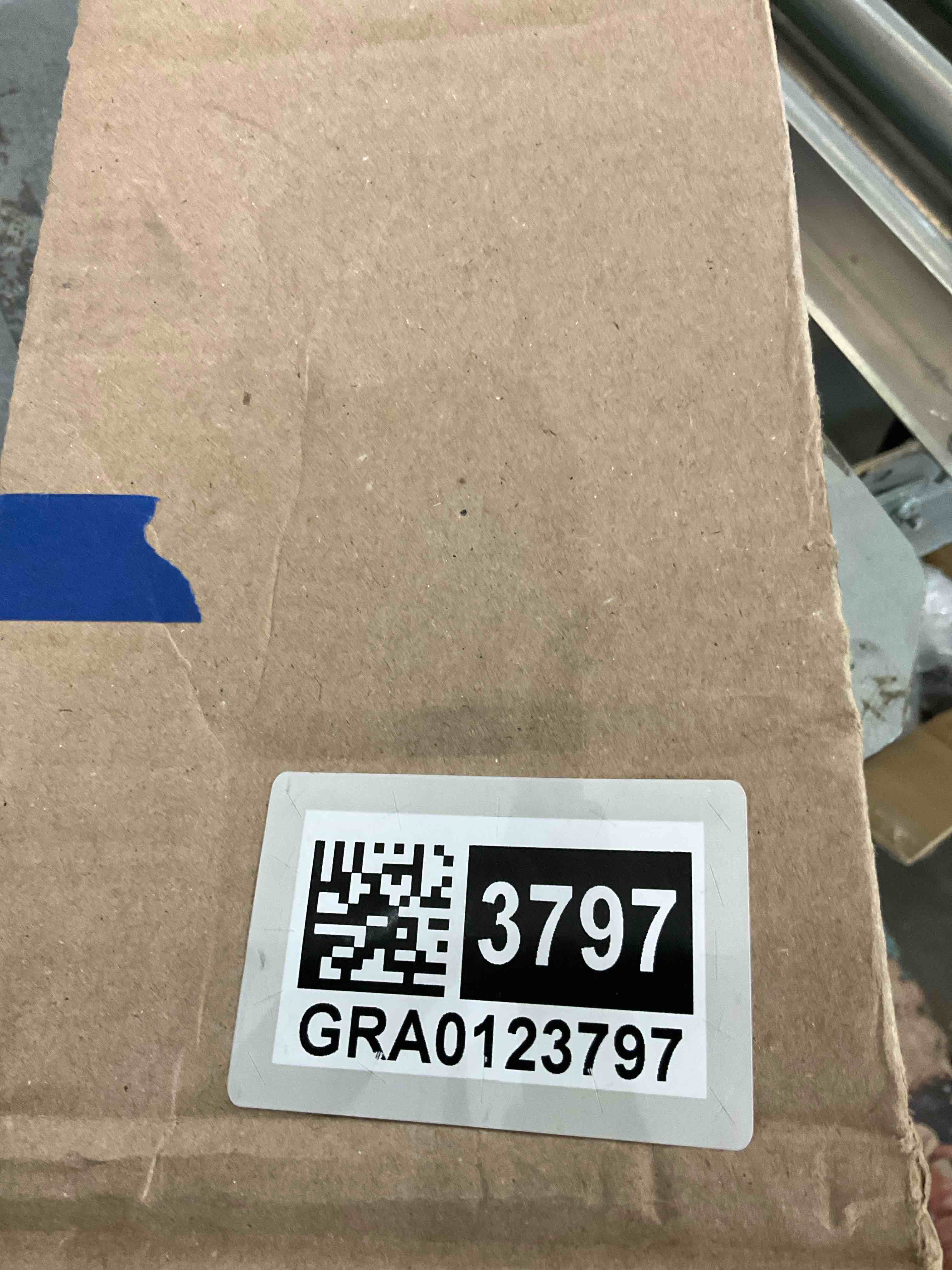 https://s3.amazonaws.com/lotting-images-prod/bidfta/GRA0123797_1726500299630.jpeg