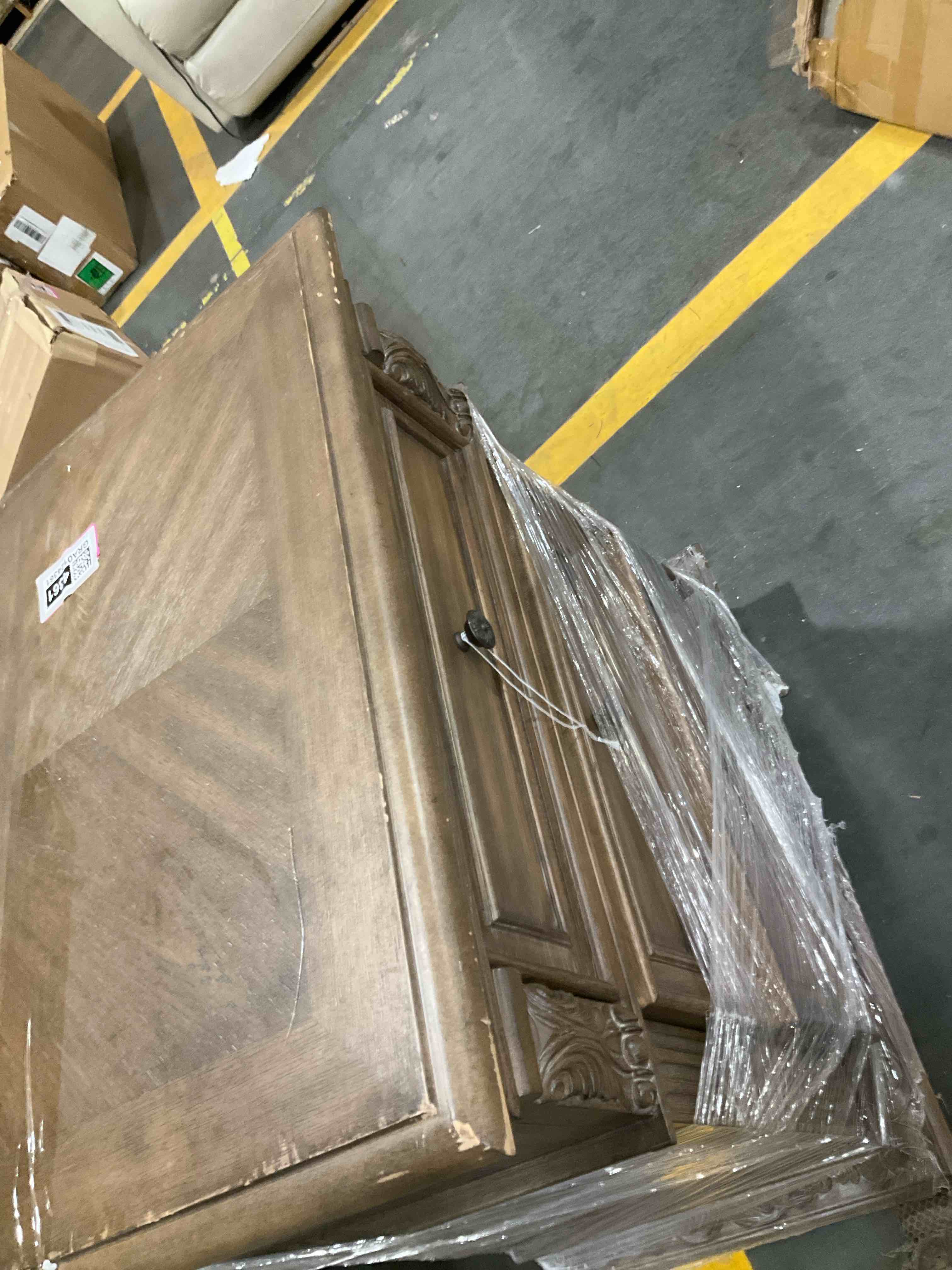 https://s3.amazonaws.com/lotting-images-prod/bidfta/GRA0124361_1732120784136.jpeg