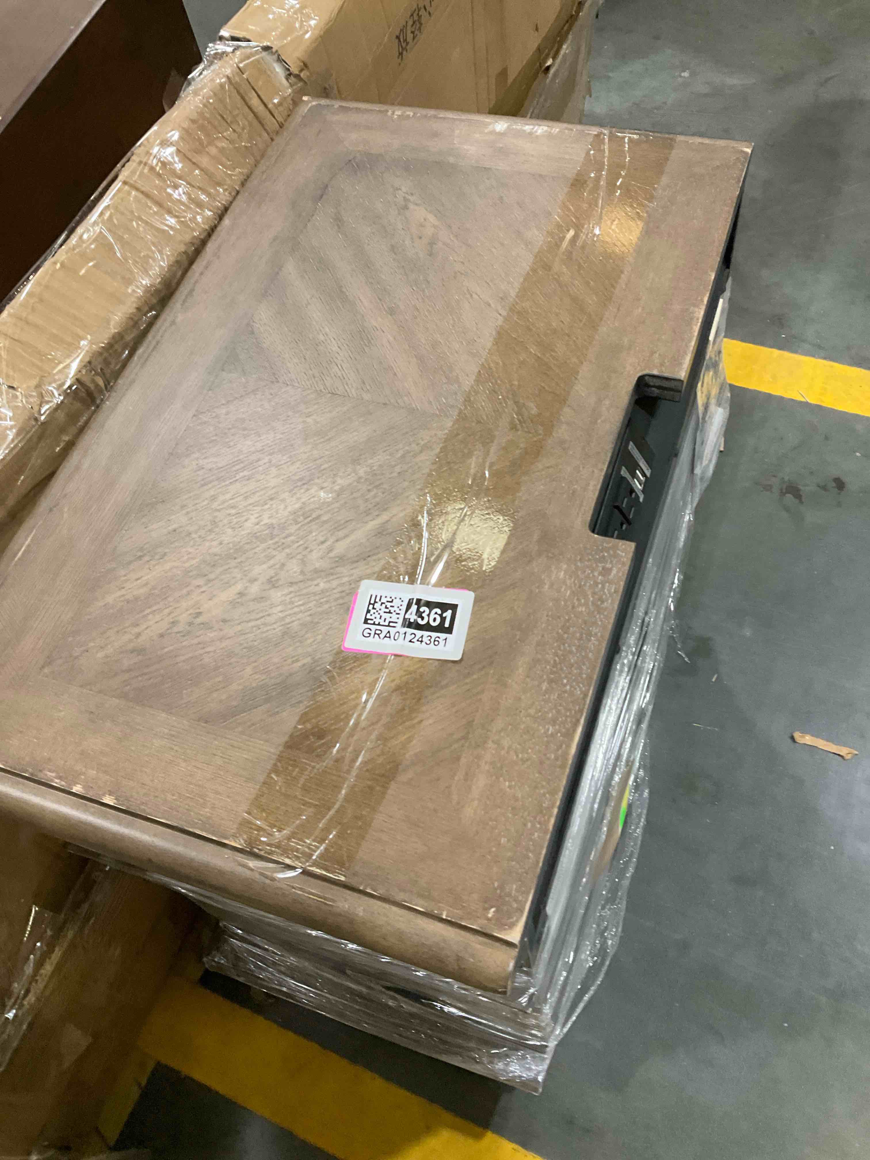 https://s3.amazonaws.com/lotting-images-prod/bidfta/GRA0124361_1732120822840.jpeg