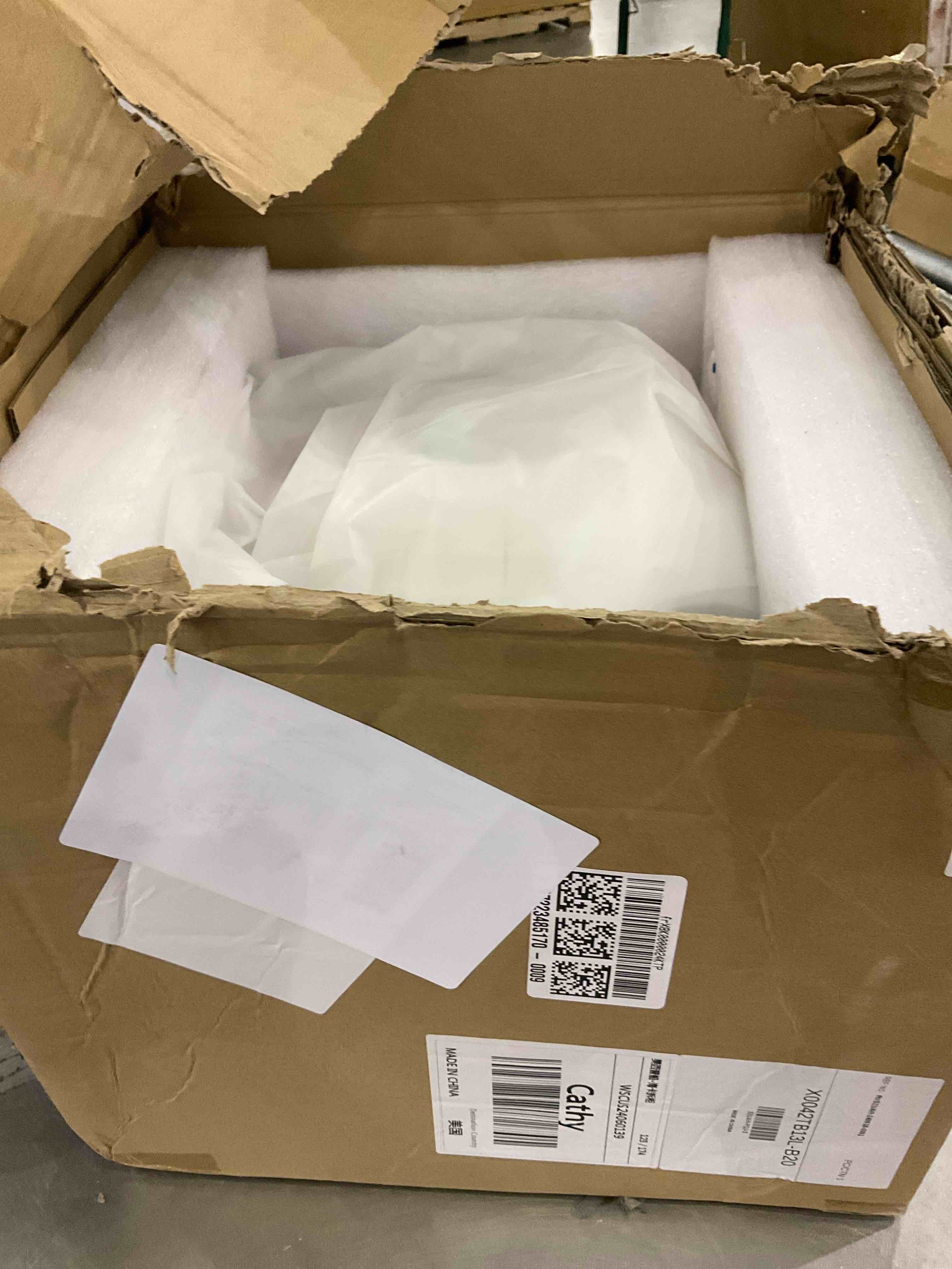 https://s3.amazonaws.com/lotting-images-prod/bidfta/GRA0124630_1731607490068.jpeg