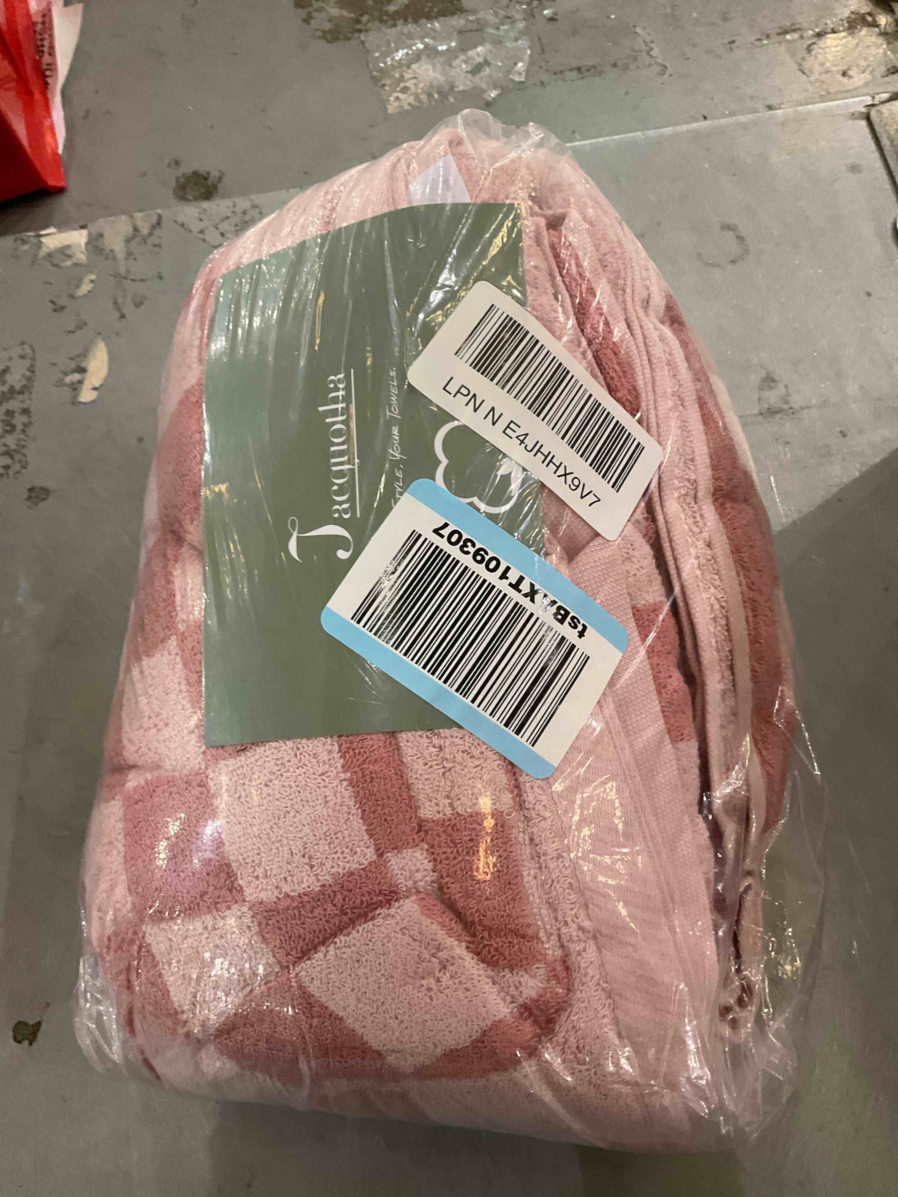 https://s3.amazonaws.com/lotting-images-prod/bidfta/GRA0124903_1727120683736.jpeg