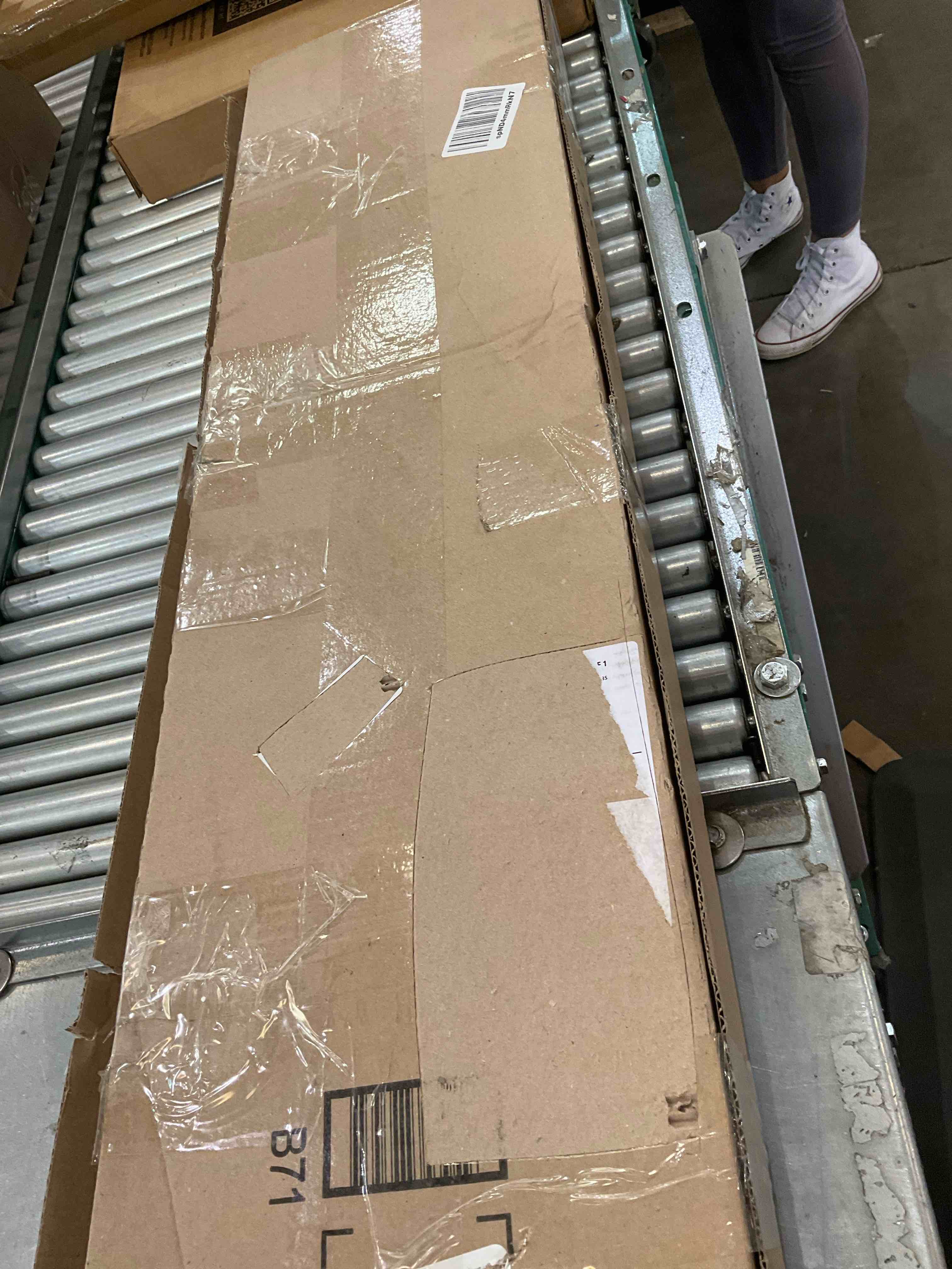 https://s3.amazonaws.com/lotting-images-prod/bidfta/GRA0125541_1726598676872.jpeg