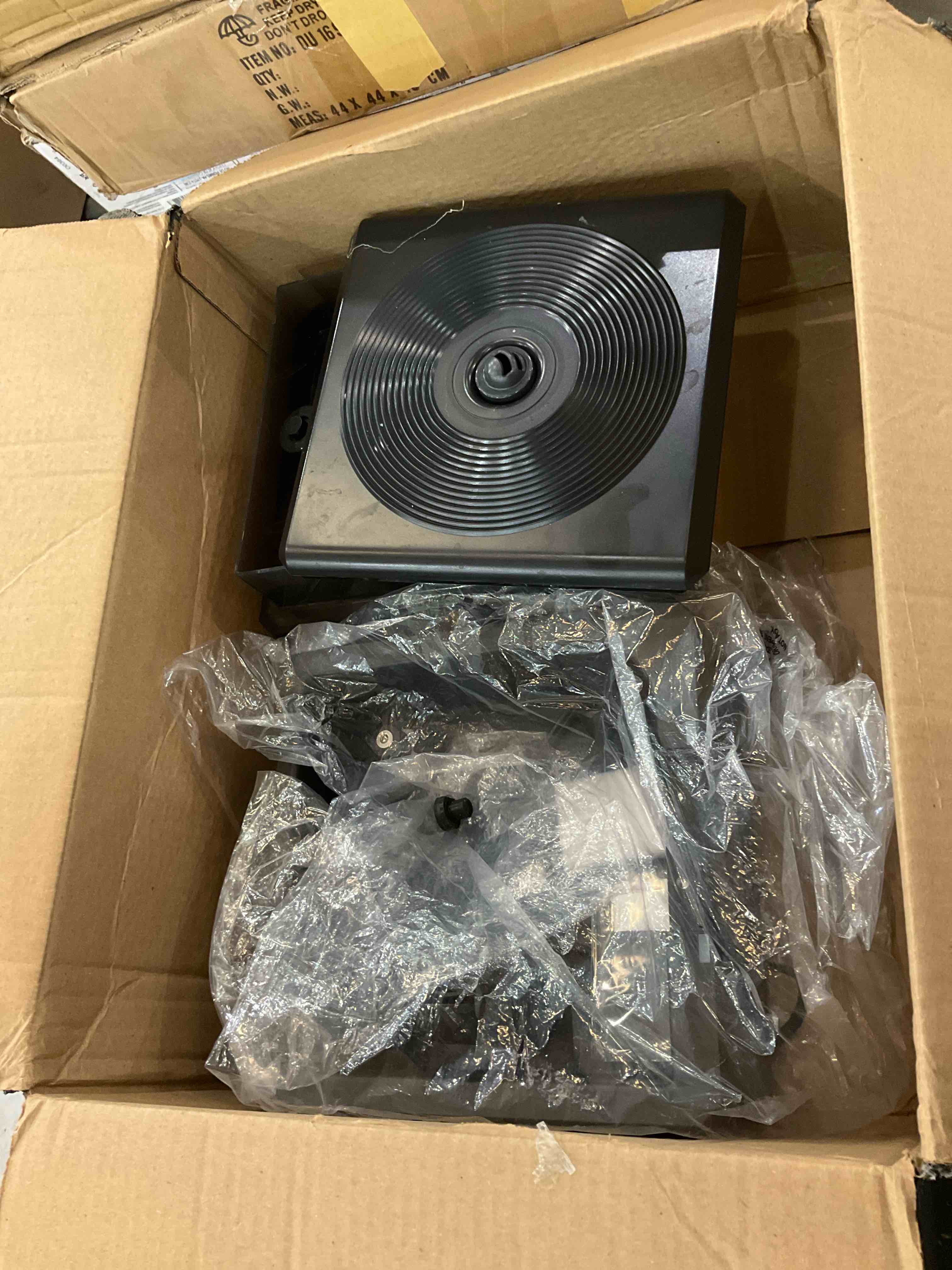 https://s3.amazonaws.com/lotting-images-prod/bidfta/GRA0125554_1726597599712.jpeg