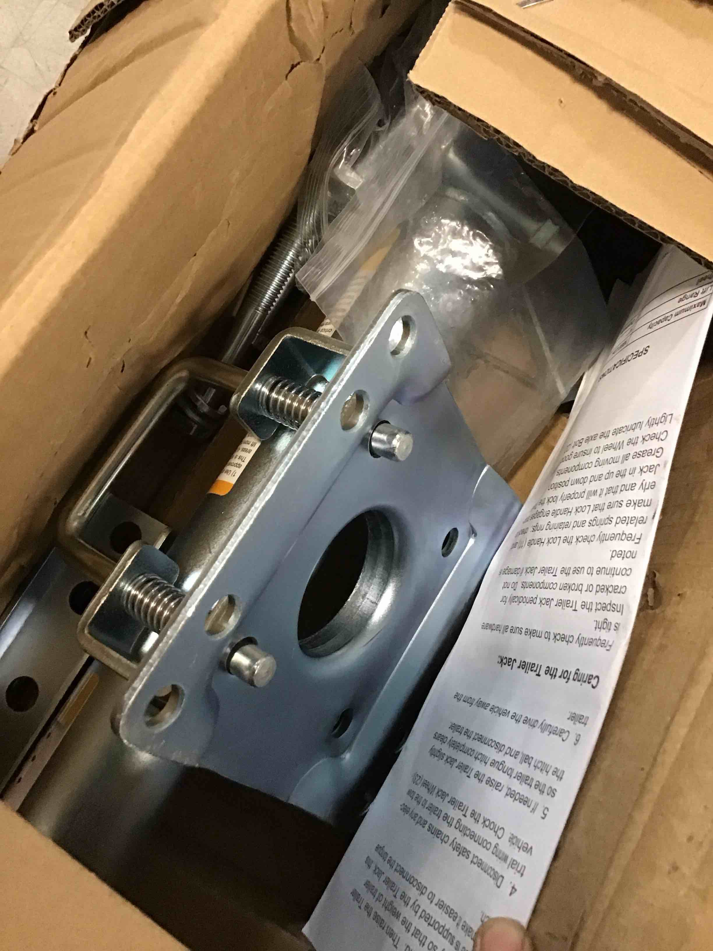 https://s3.amazonaws.com/lotting-images-prod/bidfta/GRA0126382_1727294103245.jpeg
