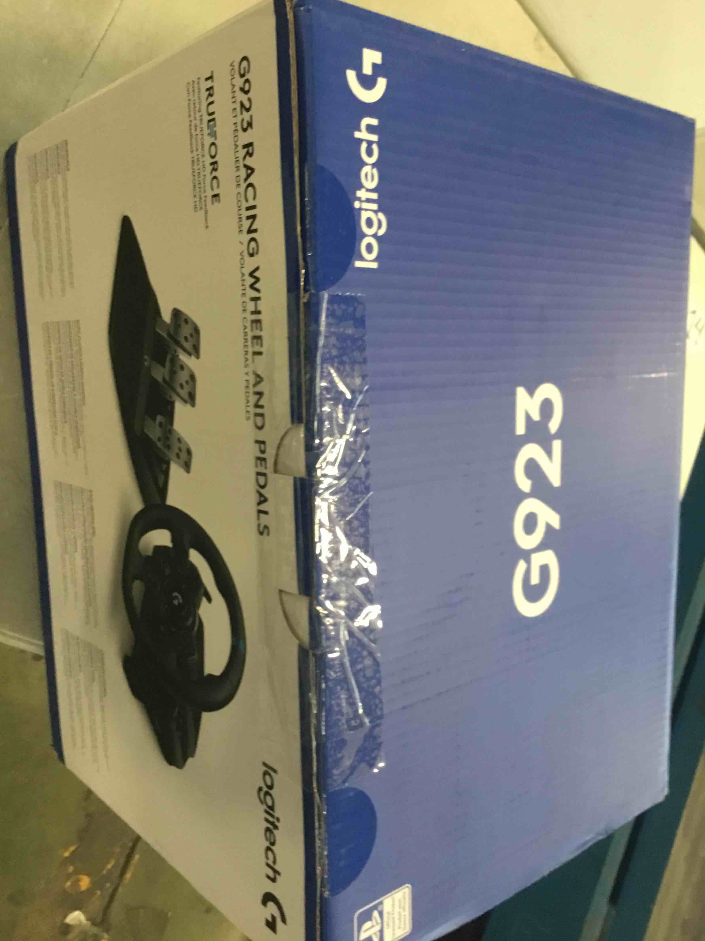 https://s3.amazonaws.com/lotting-images-prod/bidfta/GRA0128311_1728415373295.jpeg