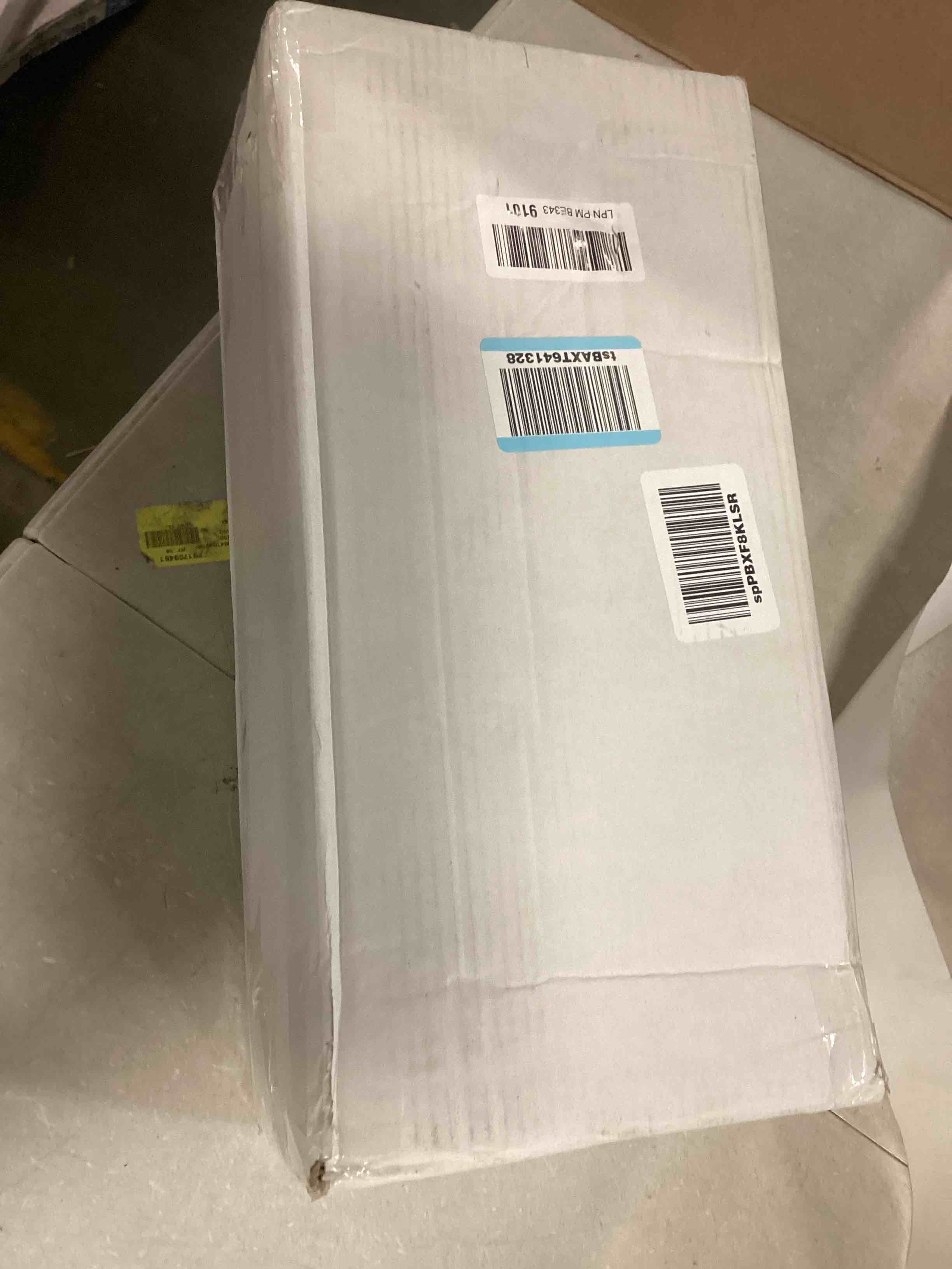 https://s3.amazonaws.com/lotting-images-prod/bidfta/GRA0128388_1729168213252.jpeg