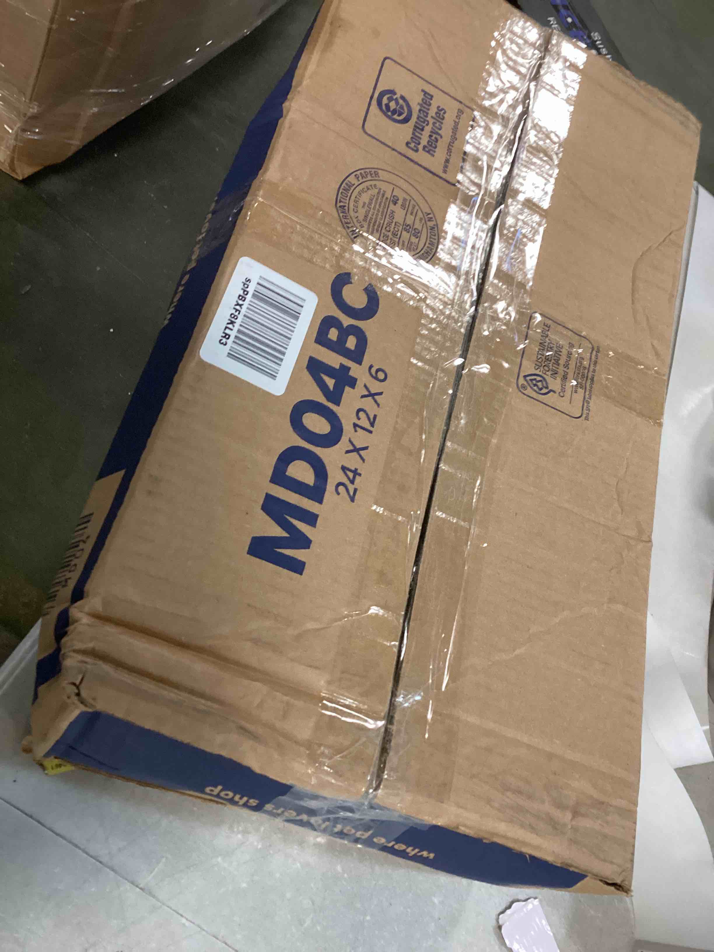 https://s3.amazonaws.com/lotting-images-prod/bidfta/GRA0128396_1729168874397.jpeg