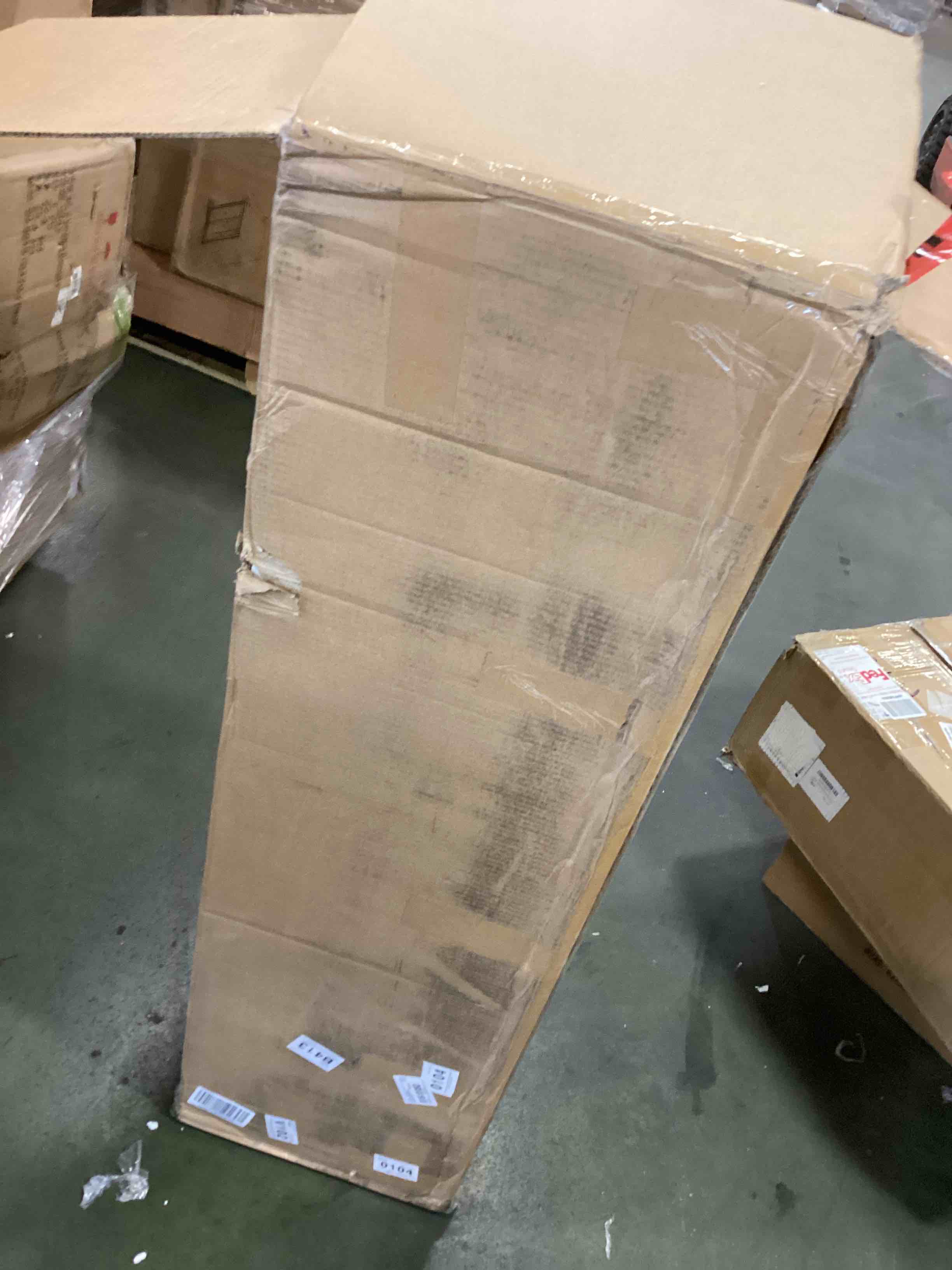 https://s3.amazonaws.com/lotting-images-prod/bidfta/GRA0128677_1729269979986.jpeg